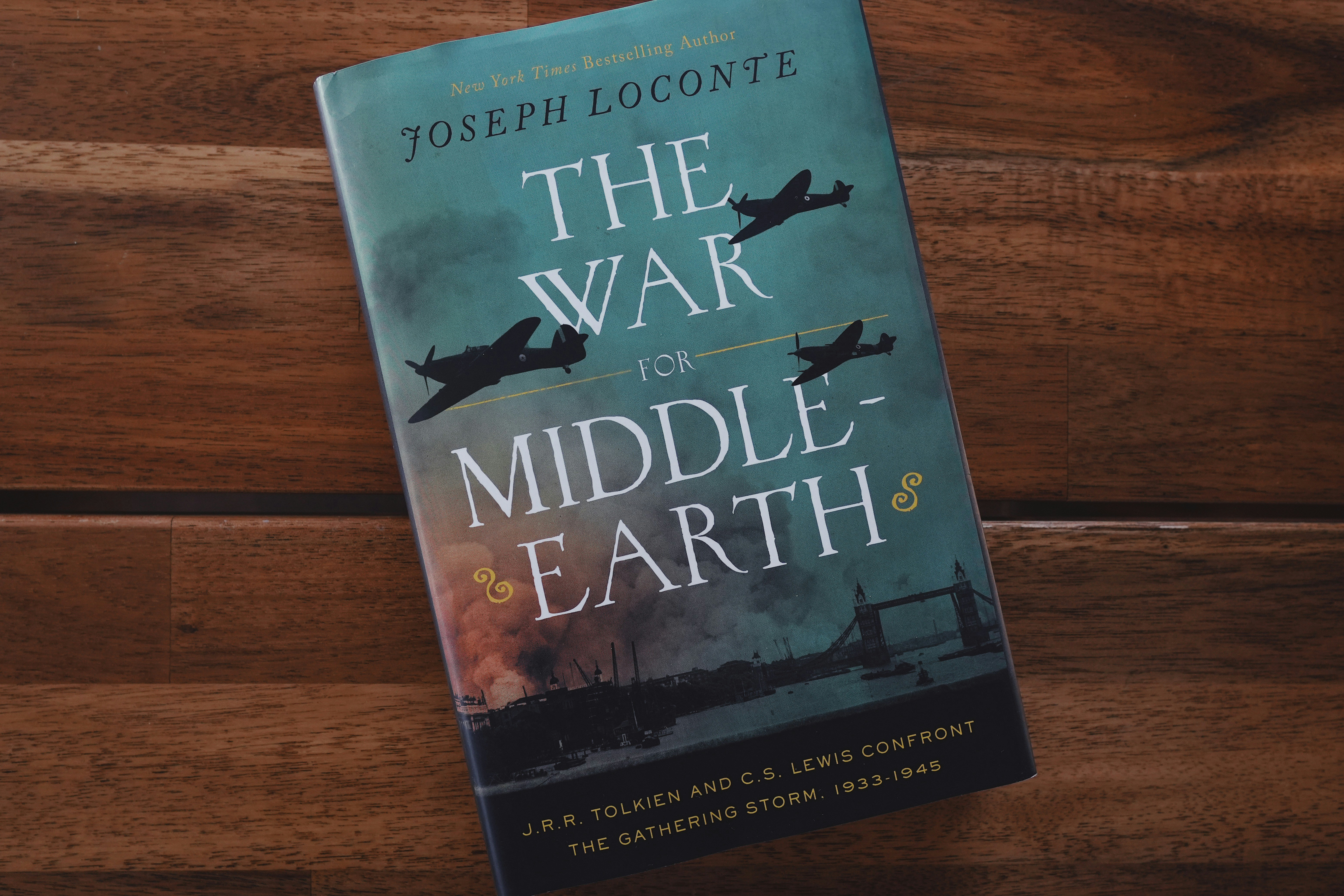 The war for middle-earth book cover with airplanes.
