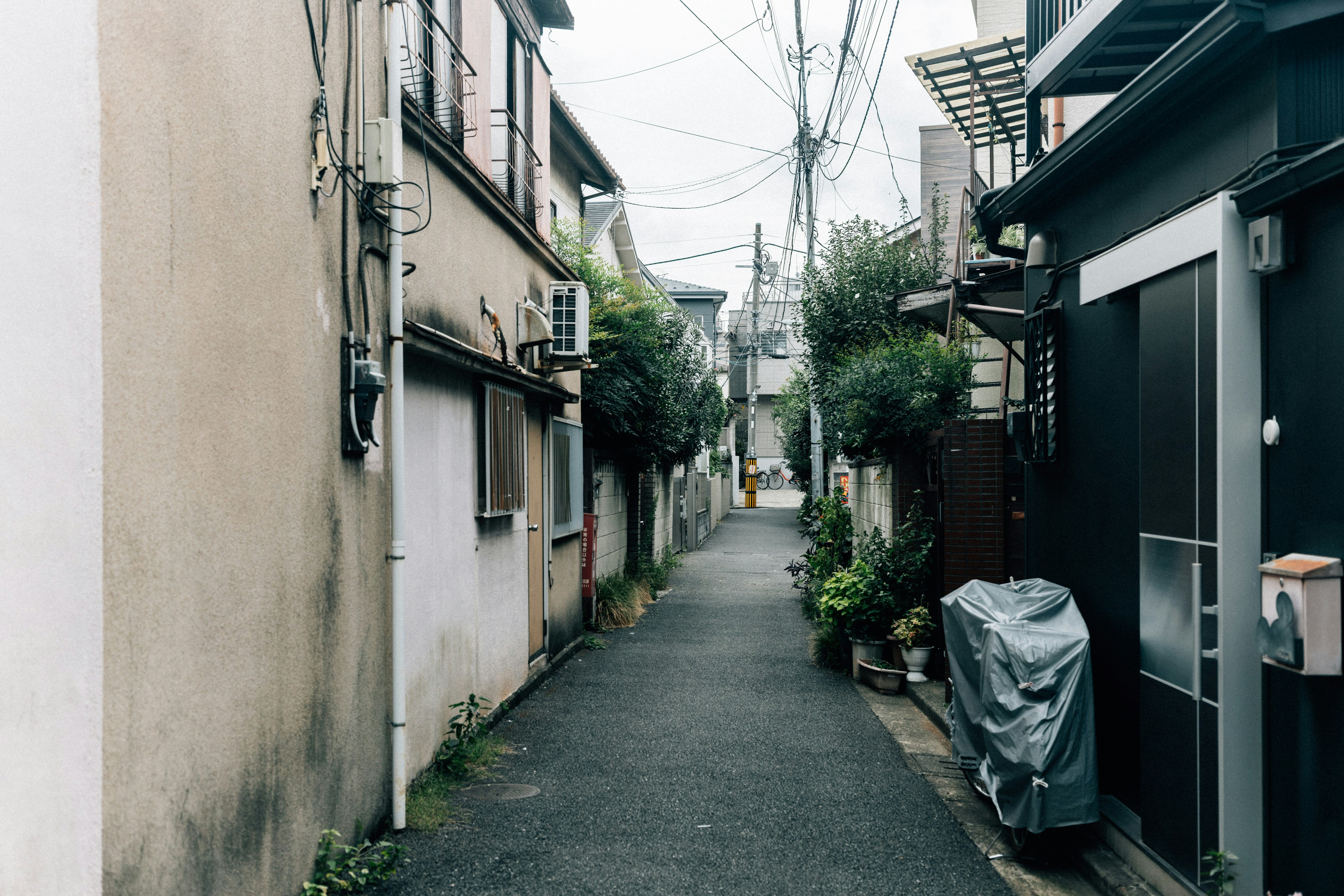 Keys, Contracts, and Key Money: What American Students Must Know Before Renting in Japan