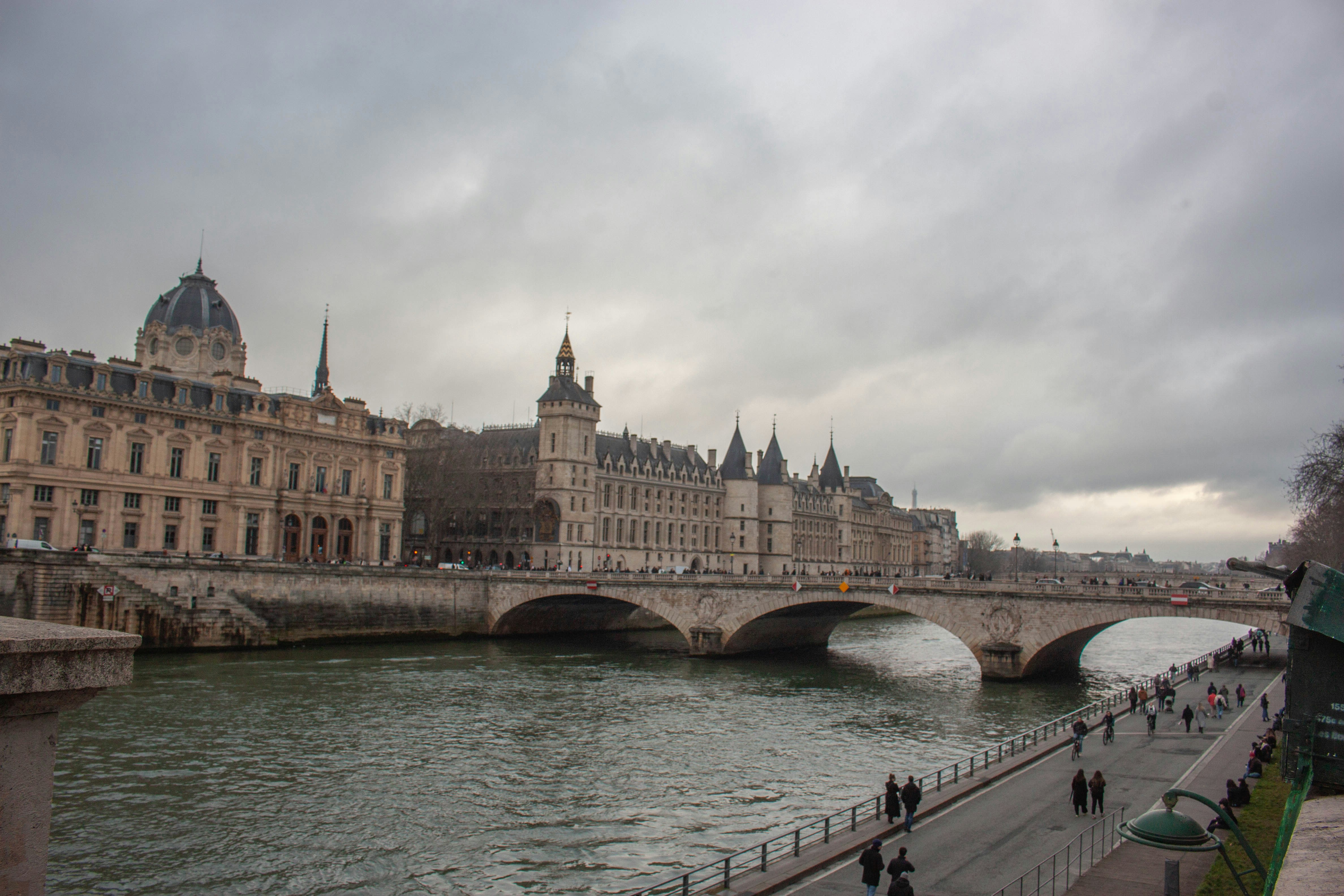 Photo by kamillaisalieva