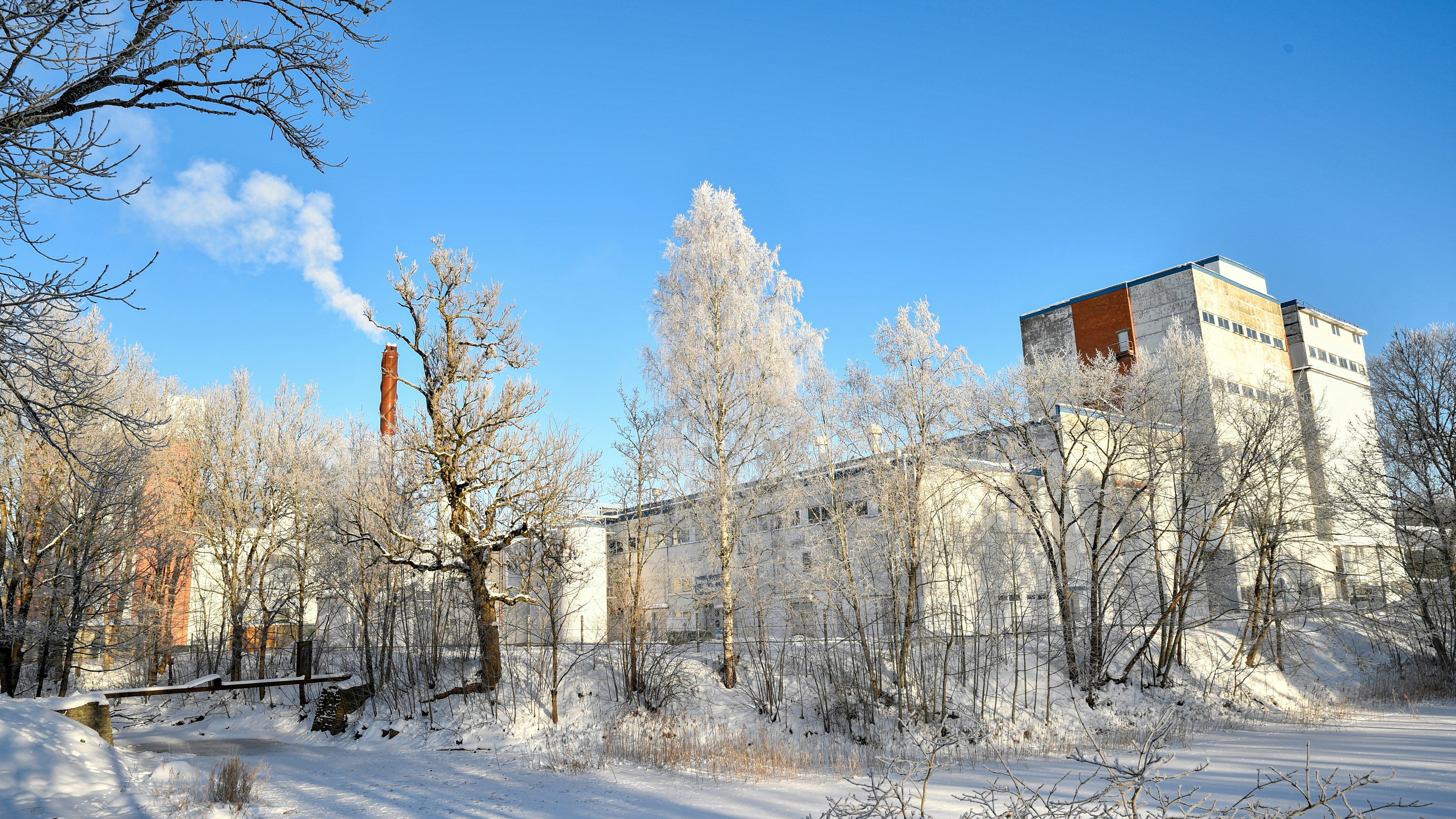 furnace operating in winter, continuous runtime, thermal cycling