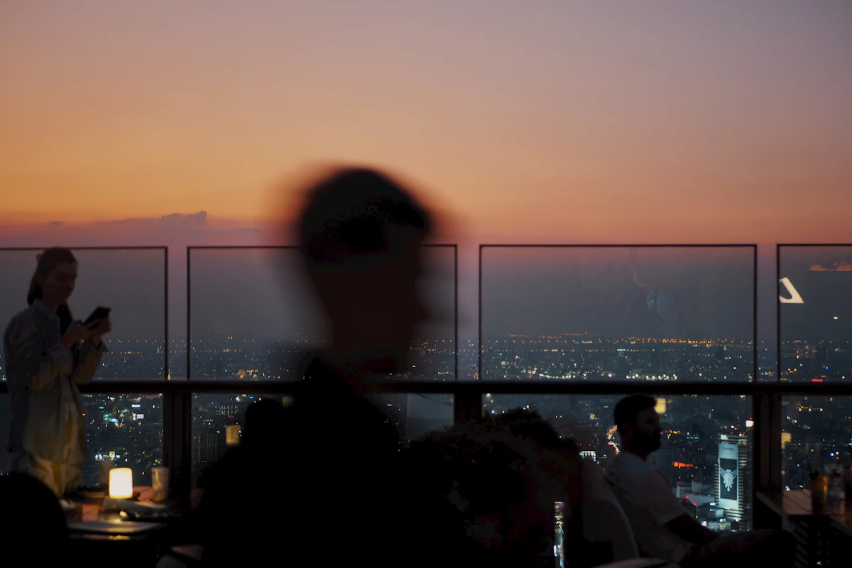 THE SIX – ROOFTOP BAR — photo 1