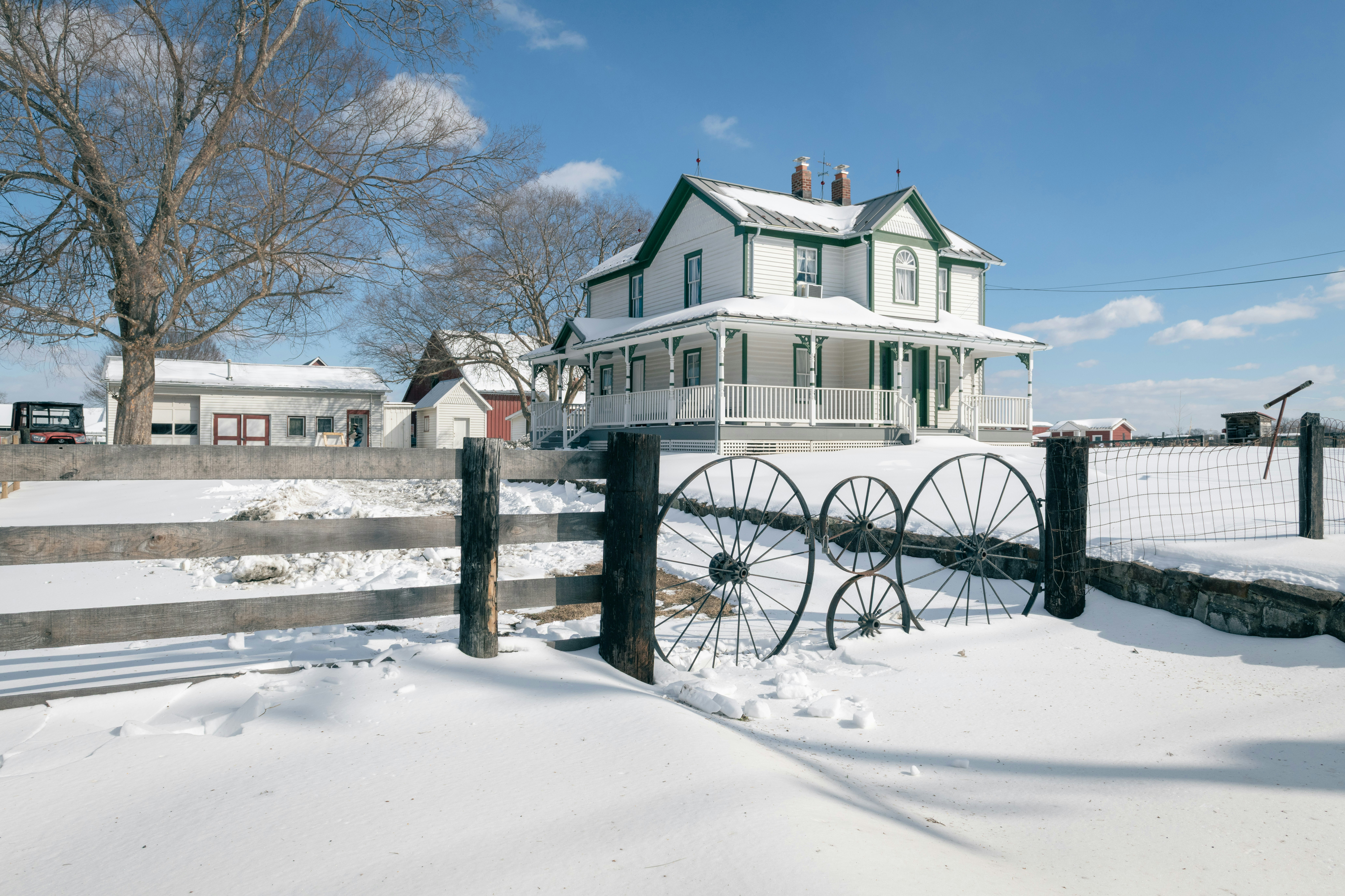 Photo by sriniunsplash