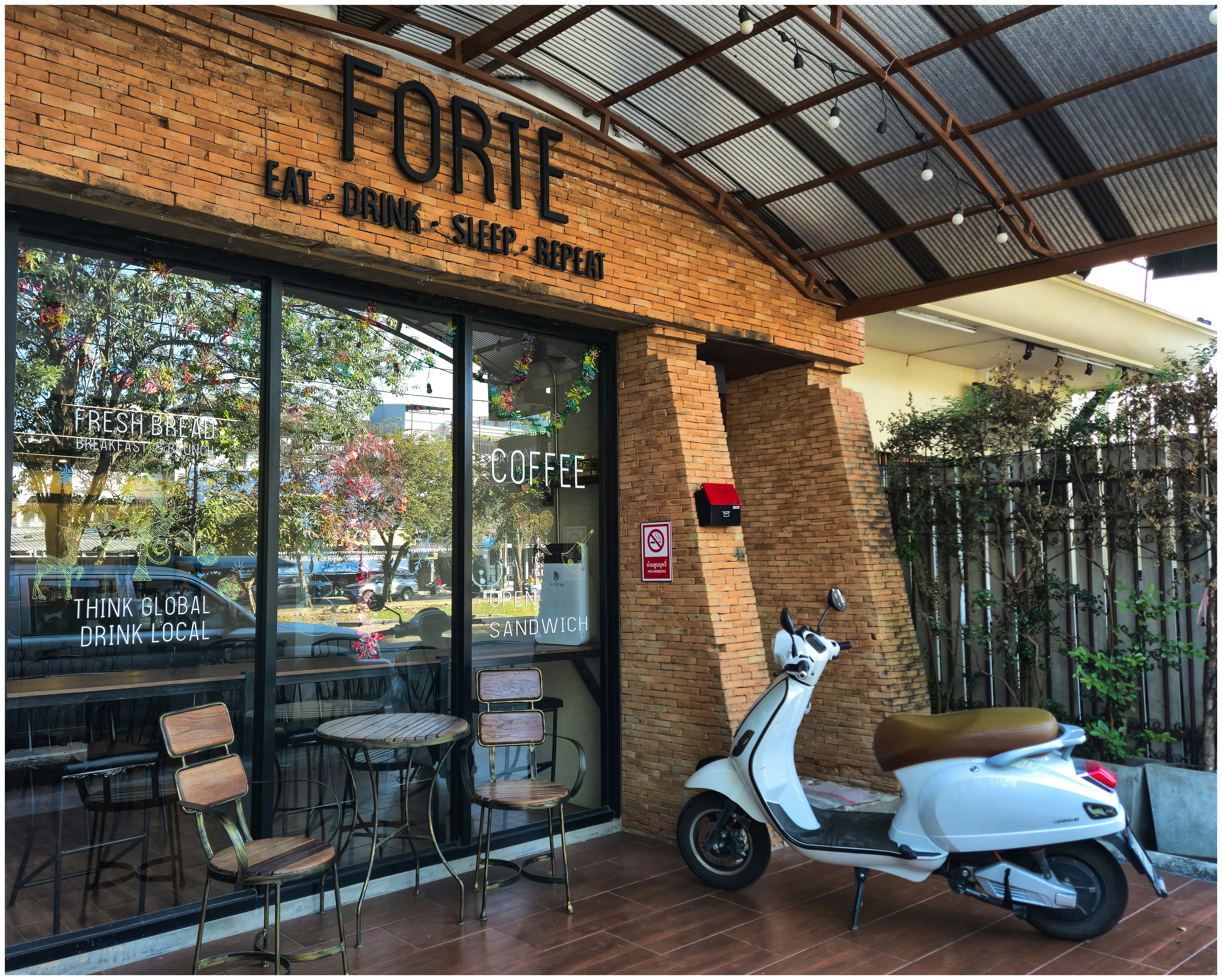 Coffee & Community: Visiting the Newest Hot Spots by World Cup Champions