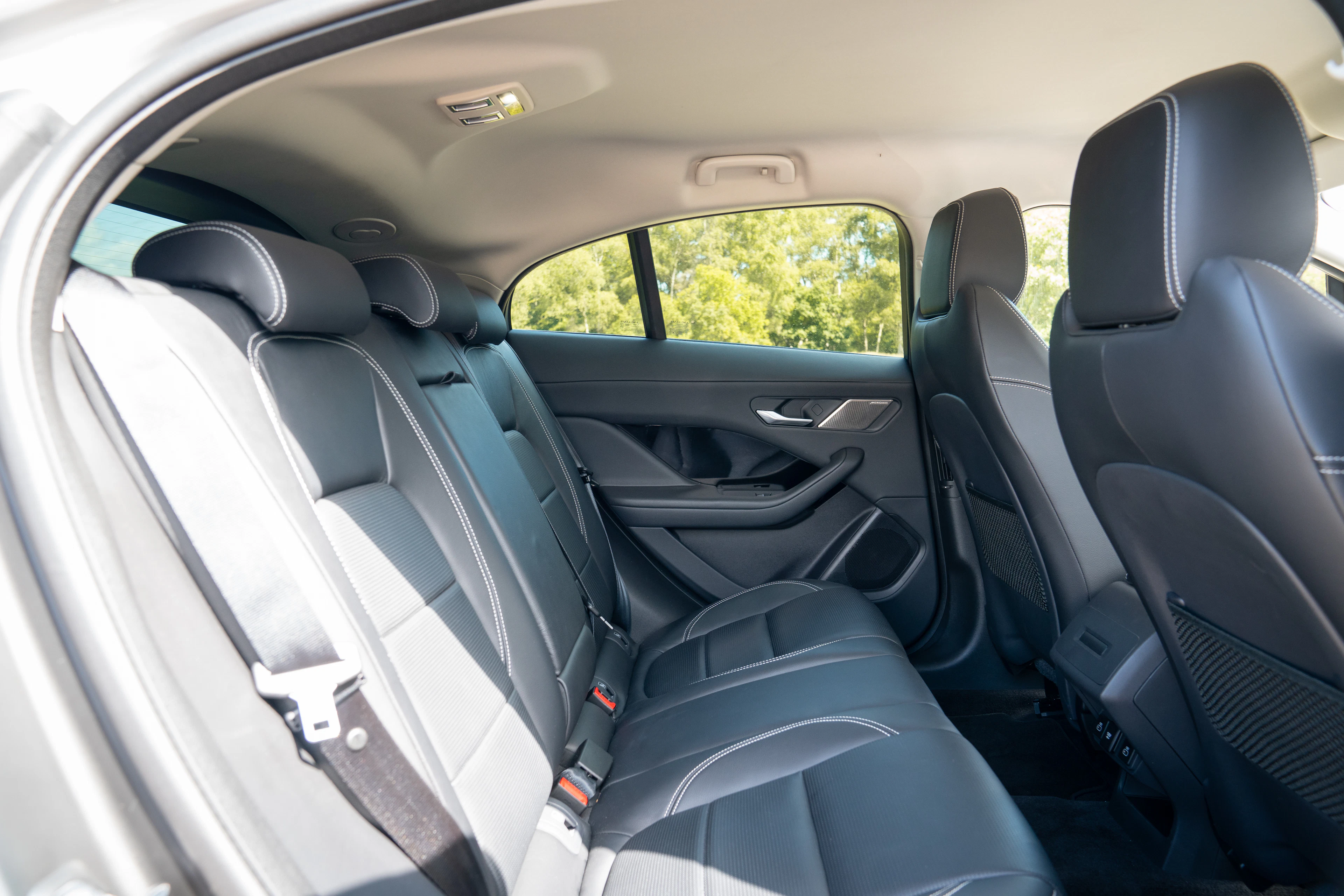 Chevrolet Suburban — rear cabin