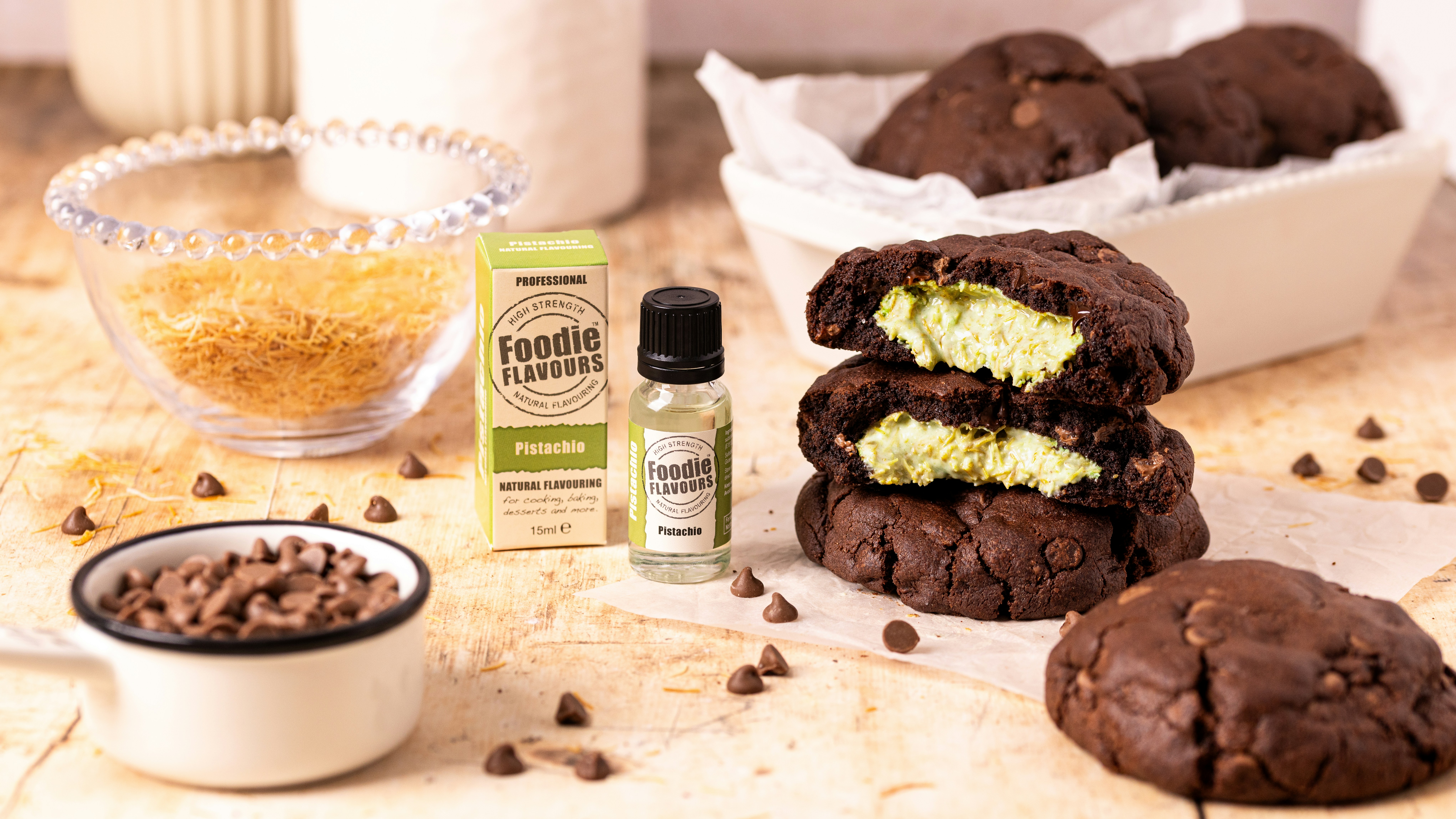Chocolate cookies with mint filling and chocolate chips
