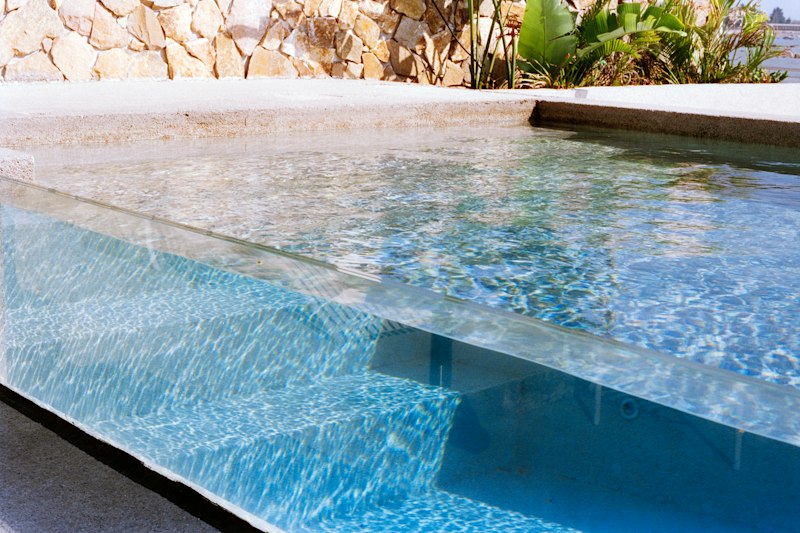 Pool Test Strip Kits: How to Choose and Use Them Right