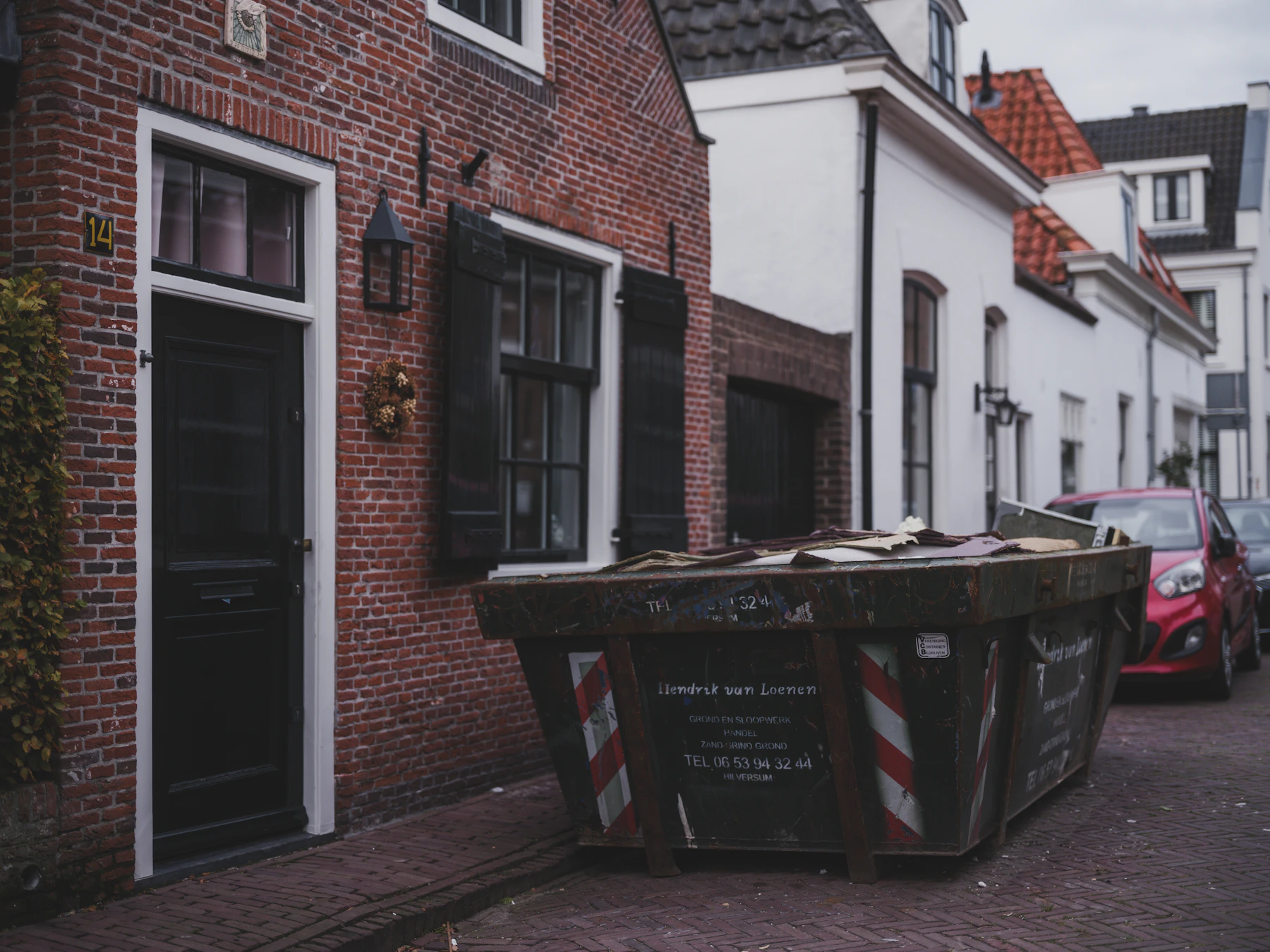 Residential renovation debris container