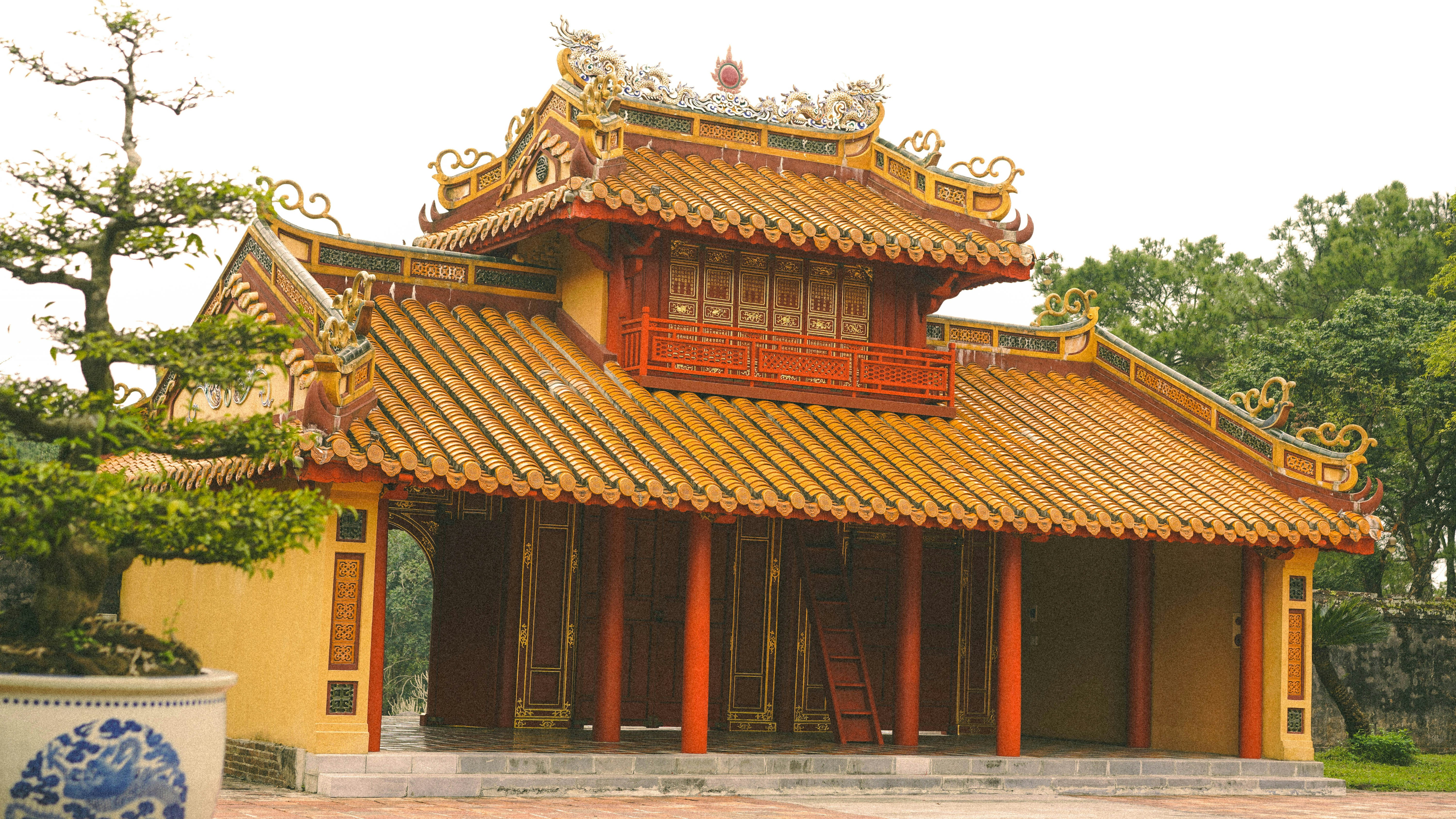Nhà văn hóa Thôn tây
