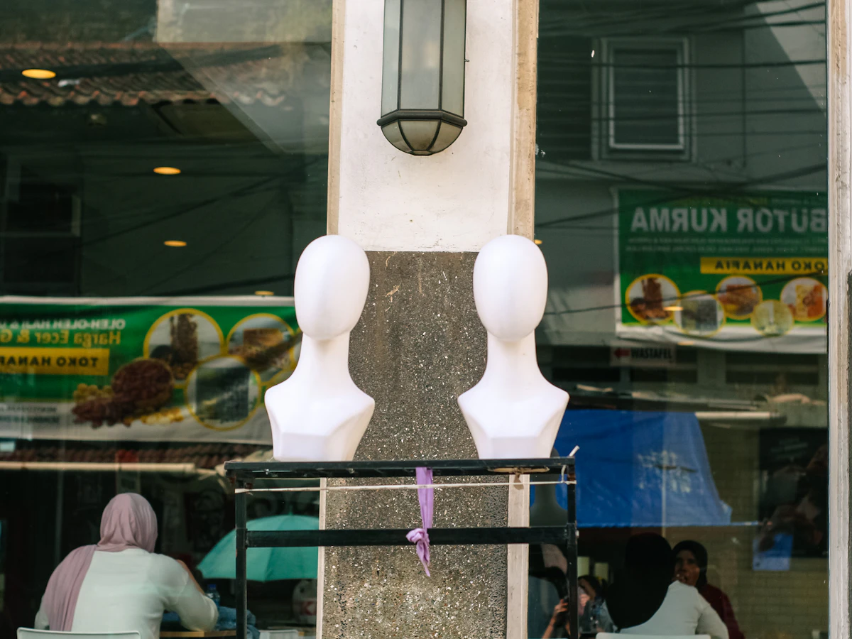 High-Street Retail Shop, Tala