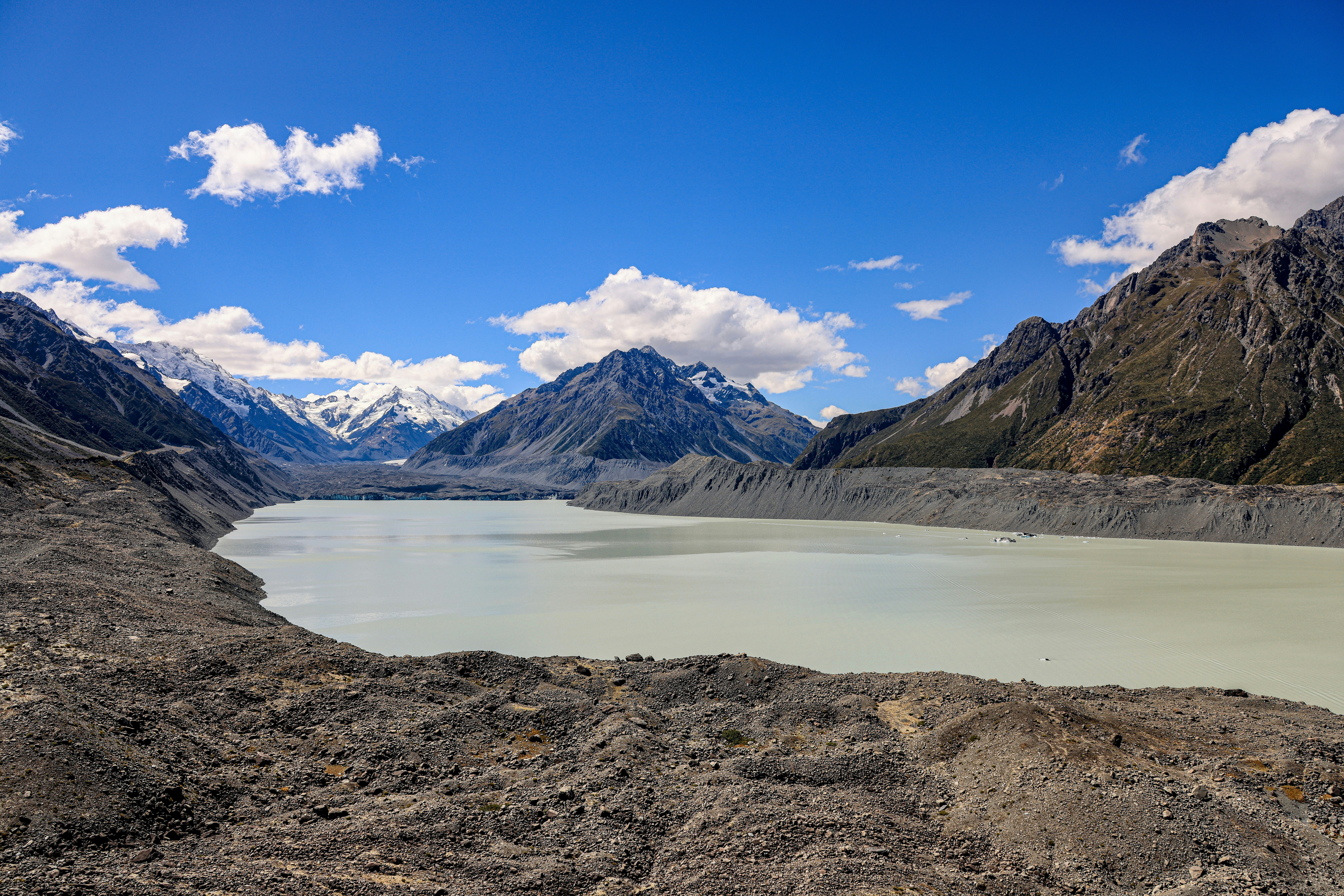 Photo by maximilian_brand