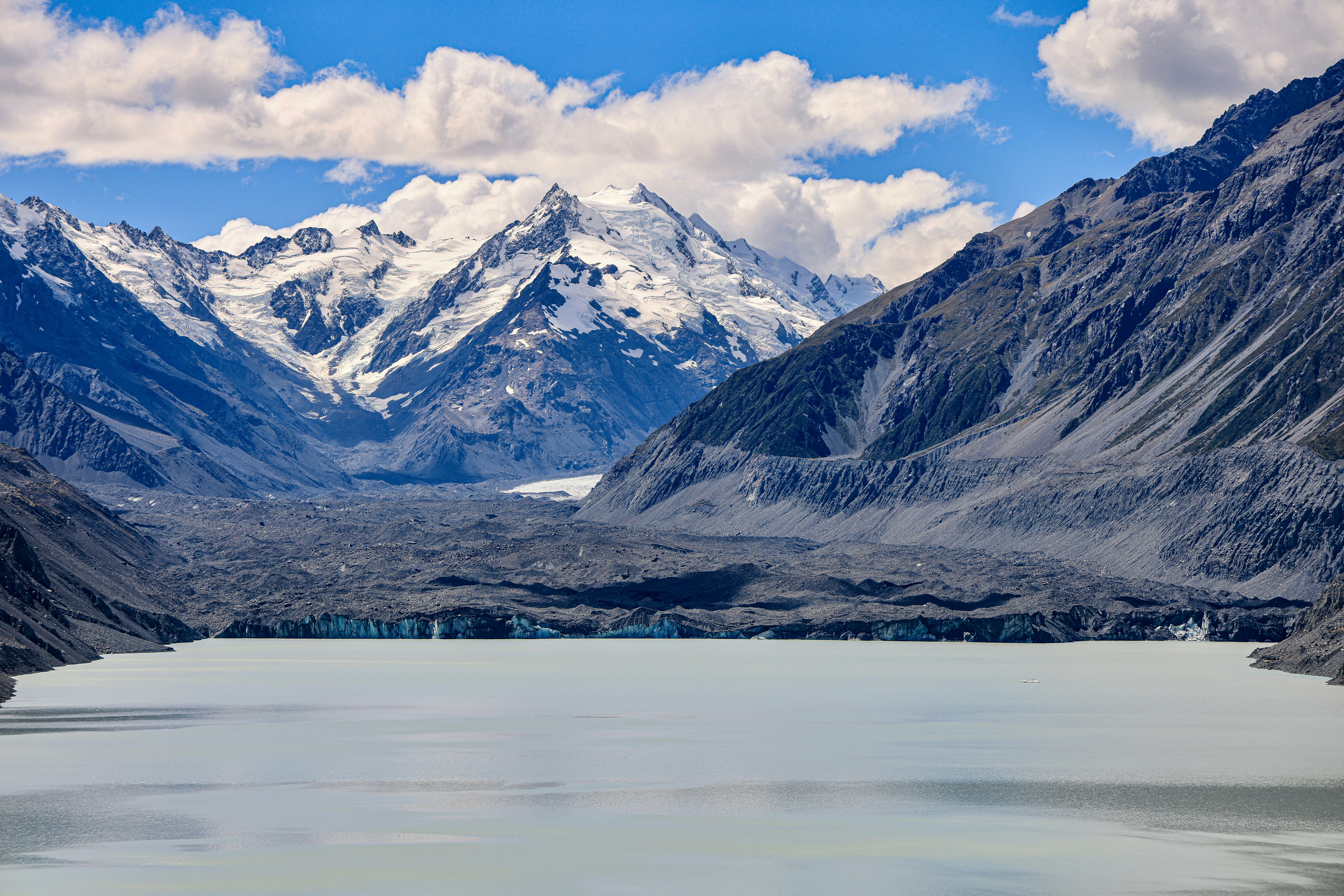 Photo by maximilian_brand