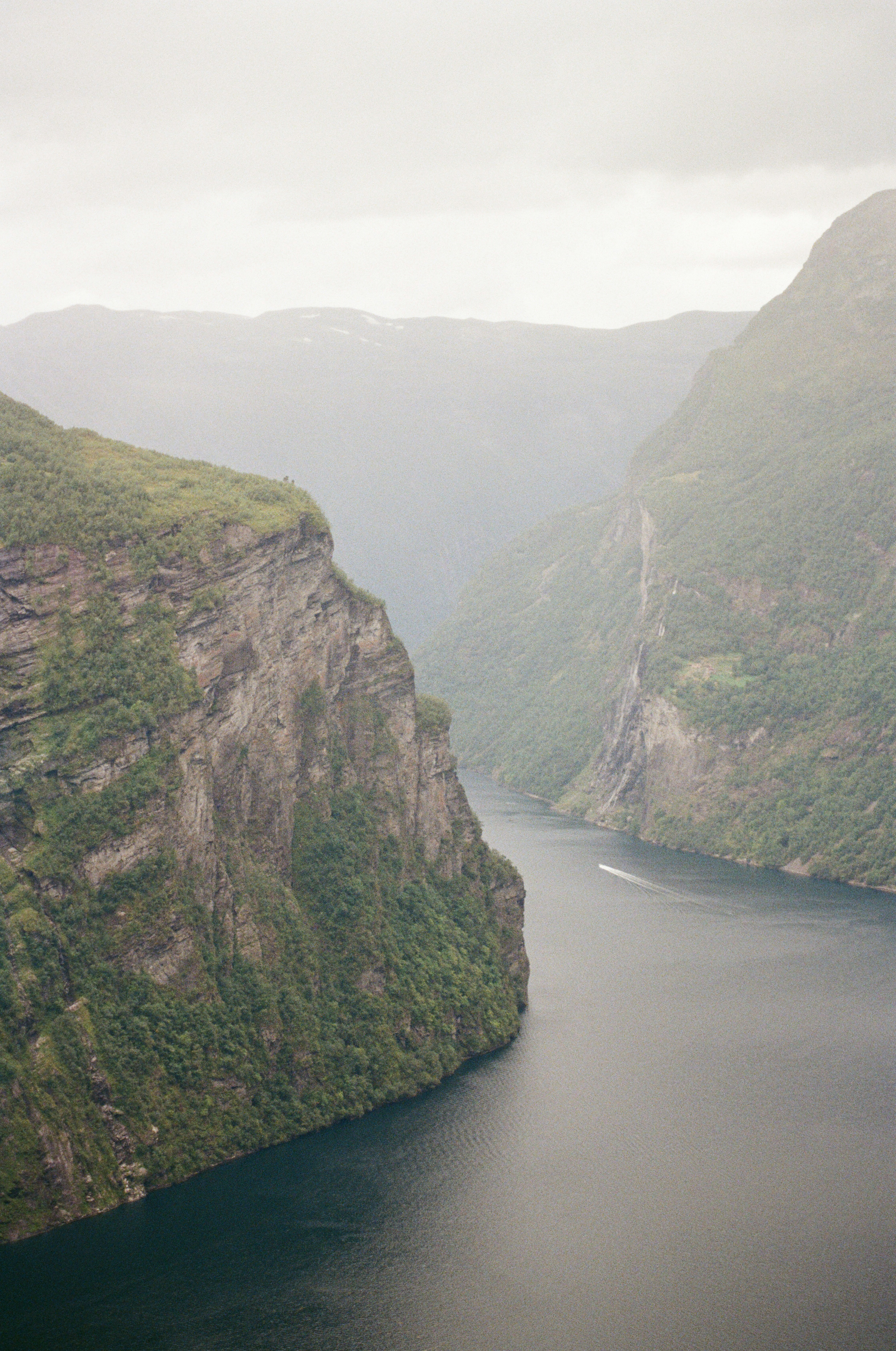 Photo by bernhardbar