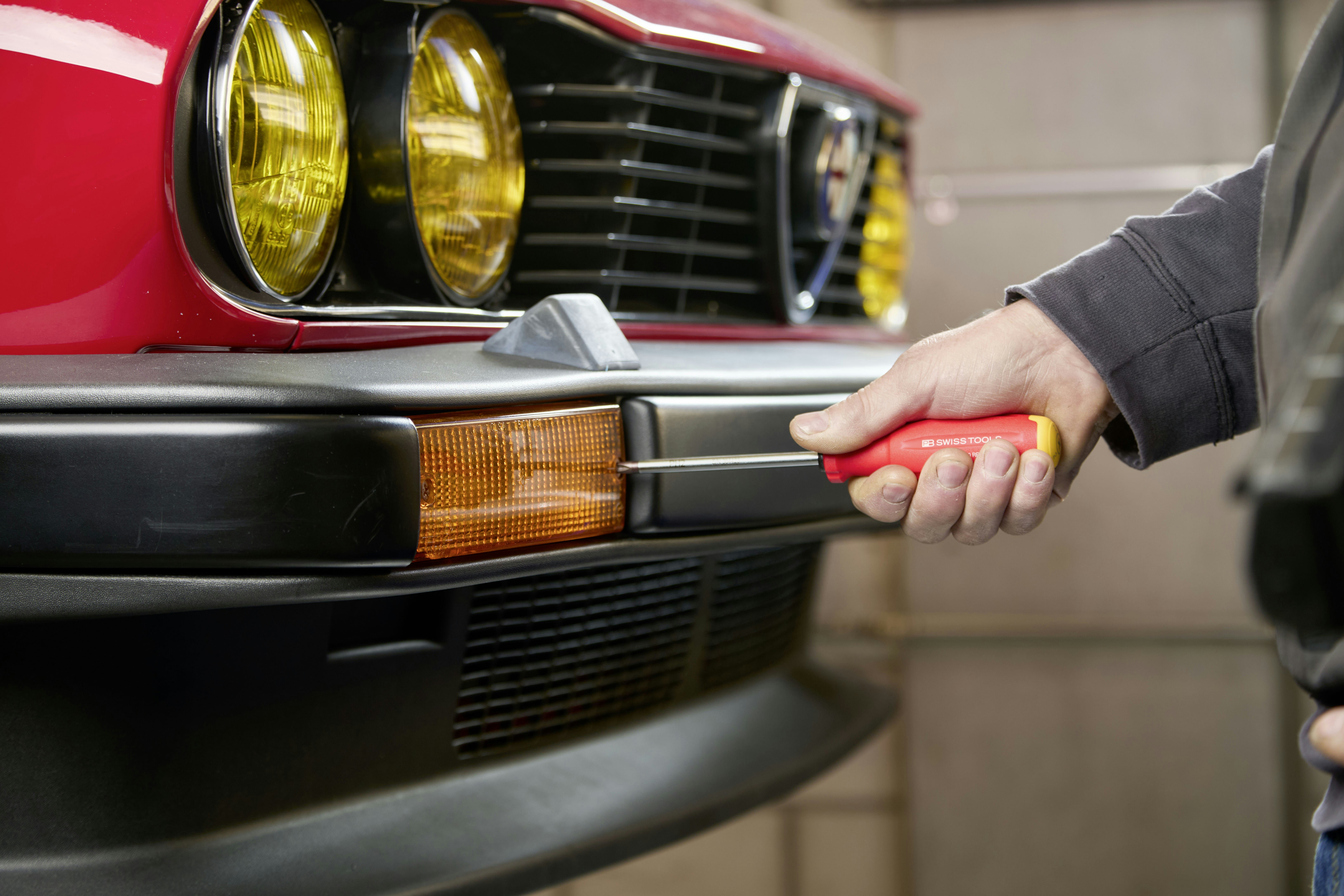 Photo by pbswisstools