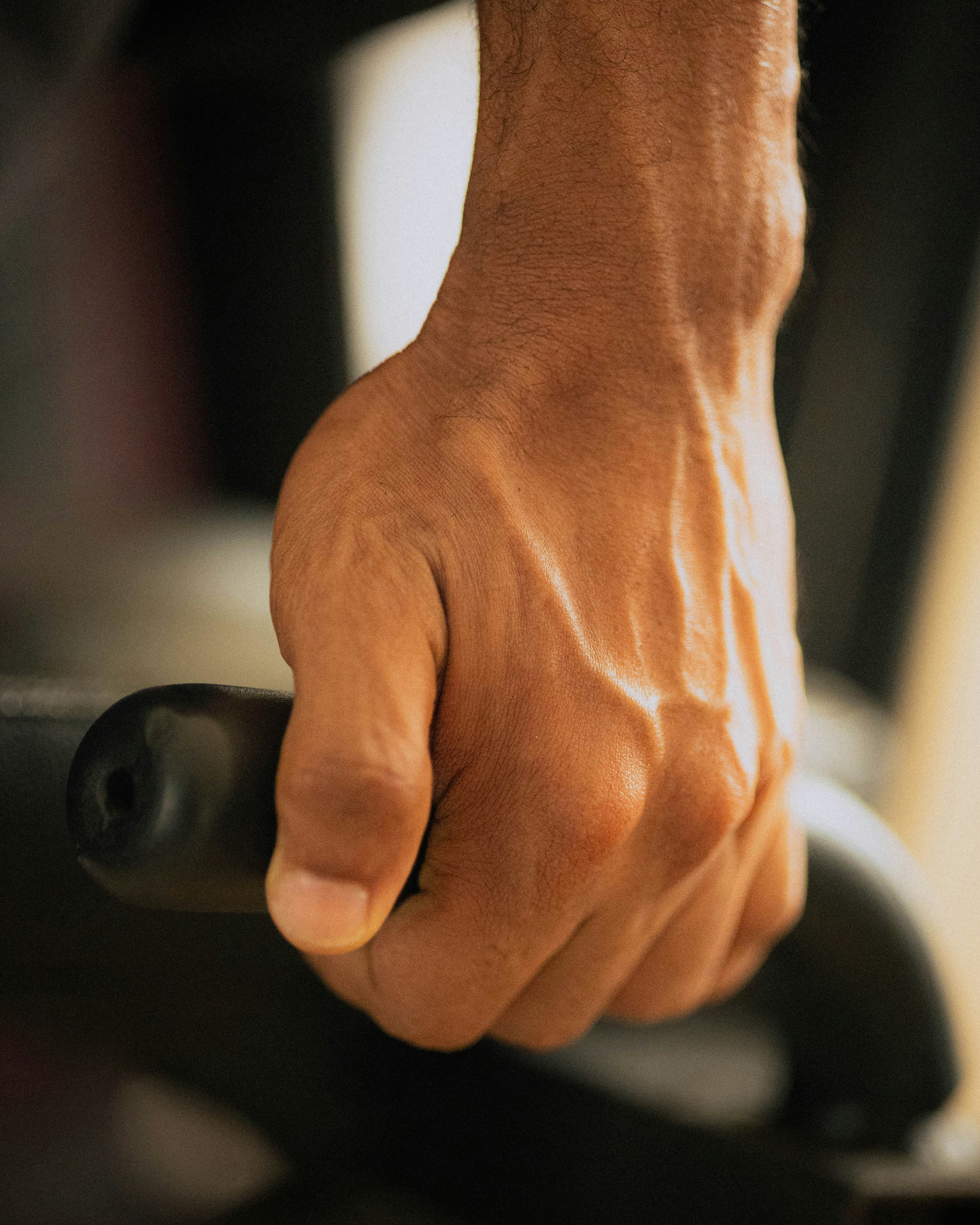 hand grip strength exercise, wallpaper, Manfaat Handgrip untuk Kesehatan Tubuh dan Kekuatan Otot 1