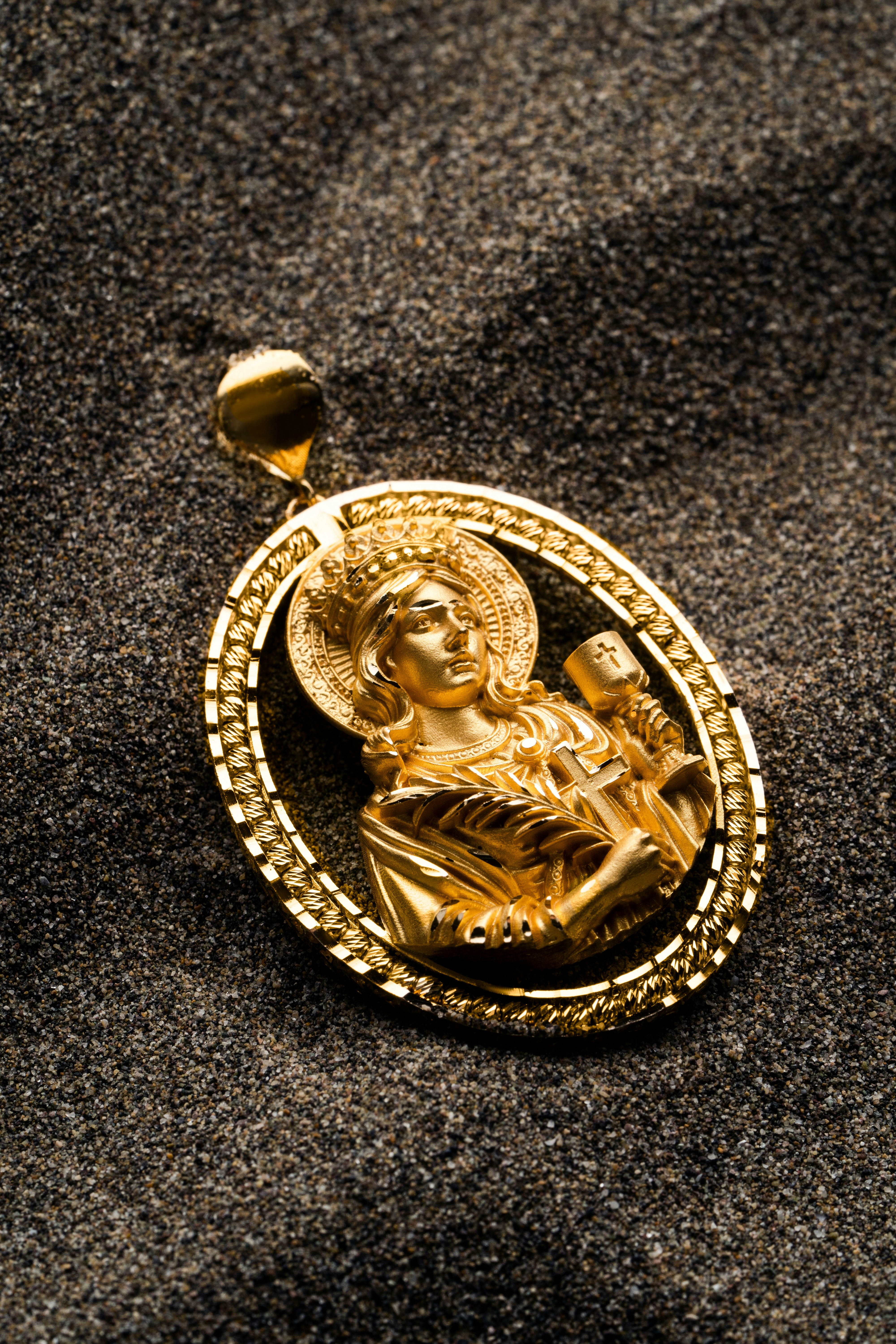 pendant jewelry
