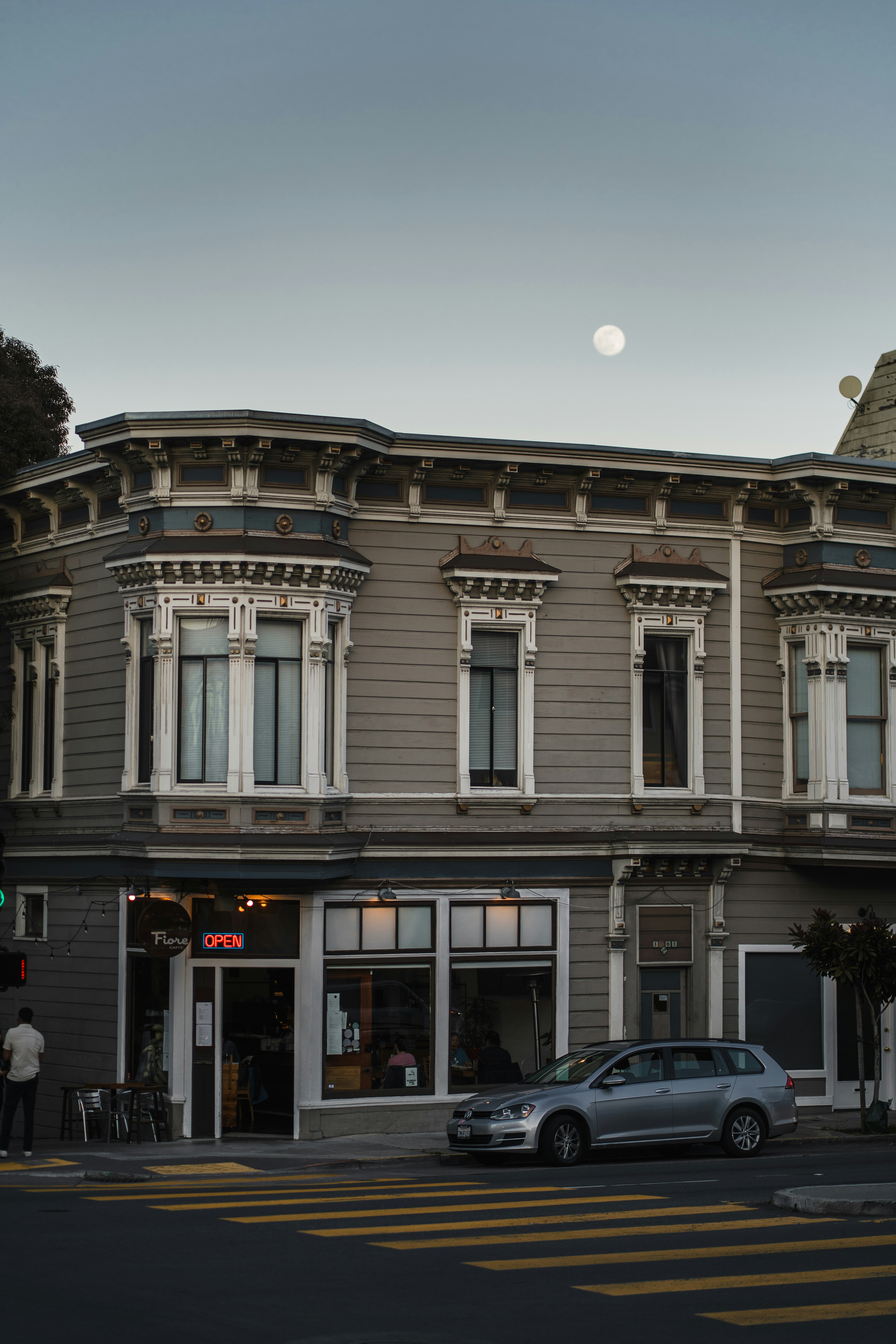 Photo by clementproust