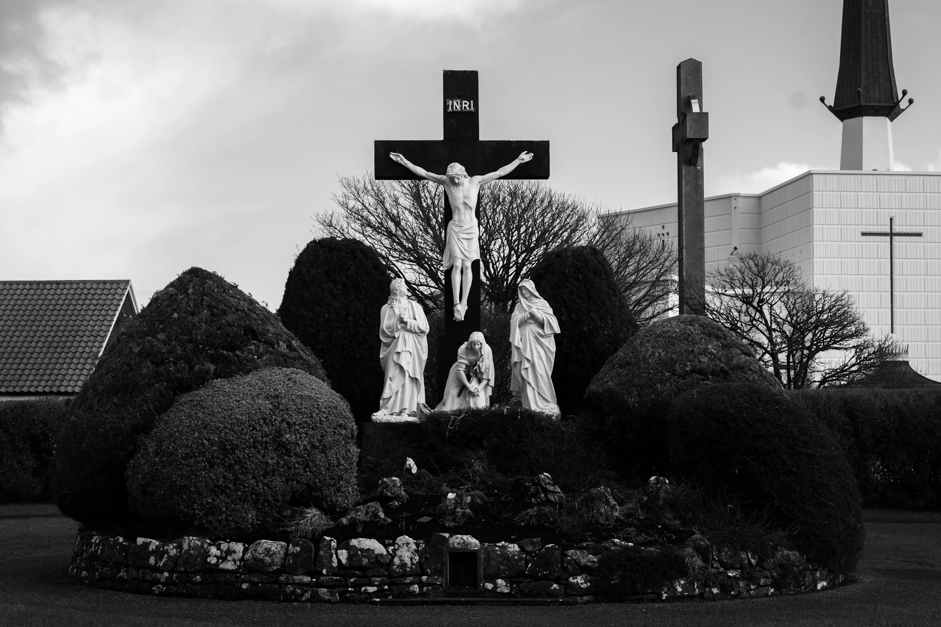 Religious monument with jesus and statues