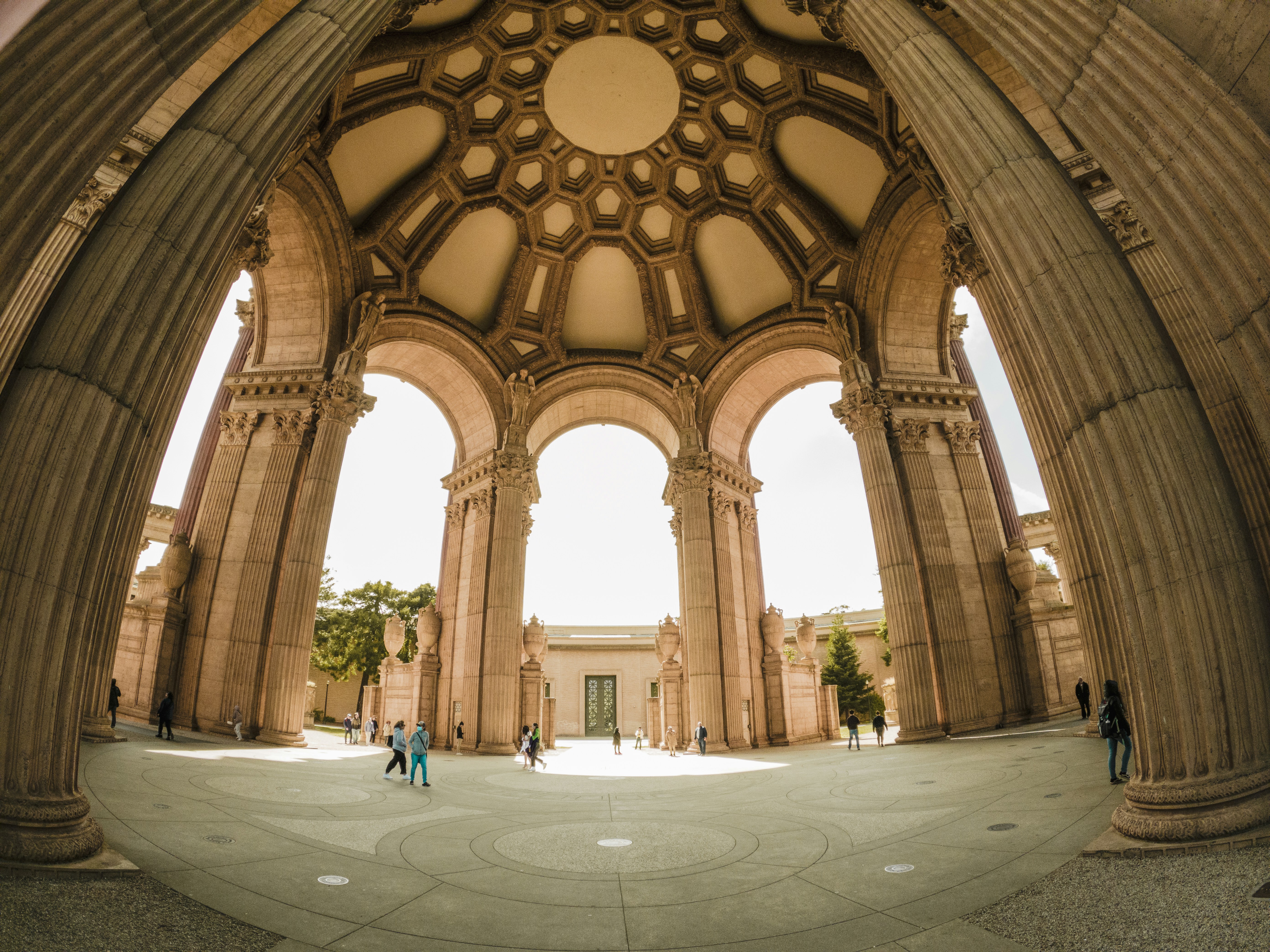 Grand rotunda with ornate dome and large columns photo – Free ...