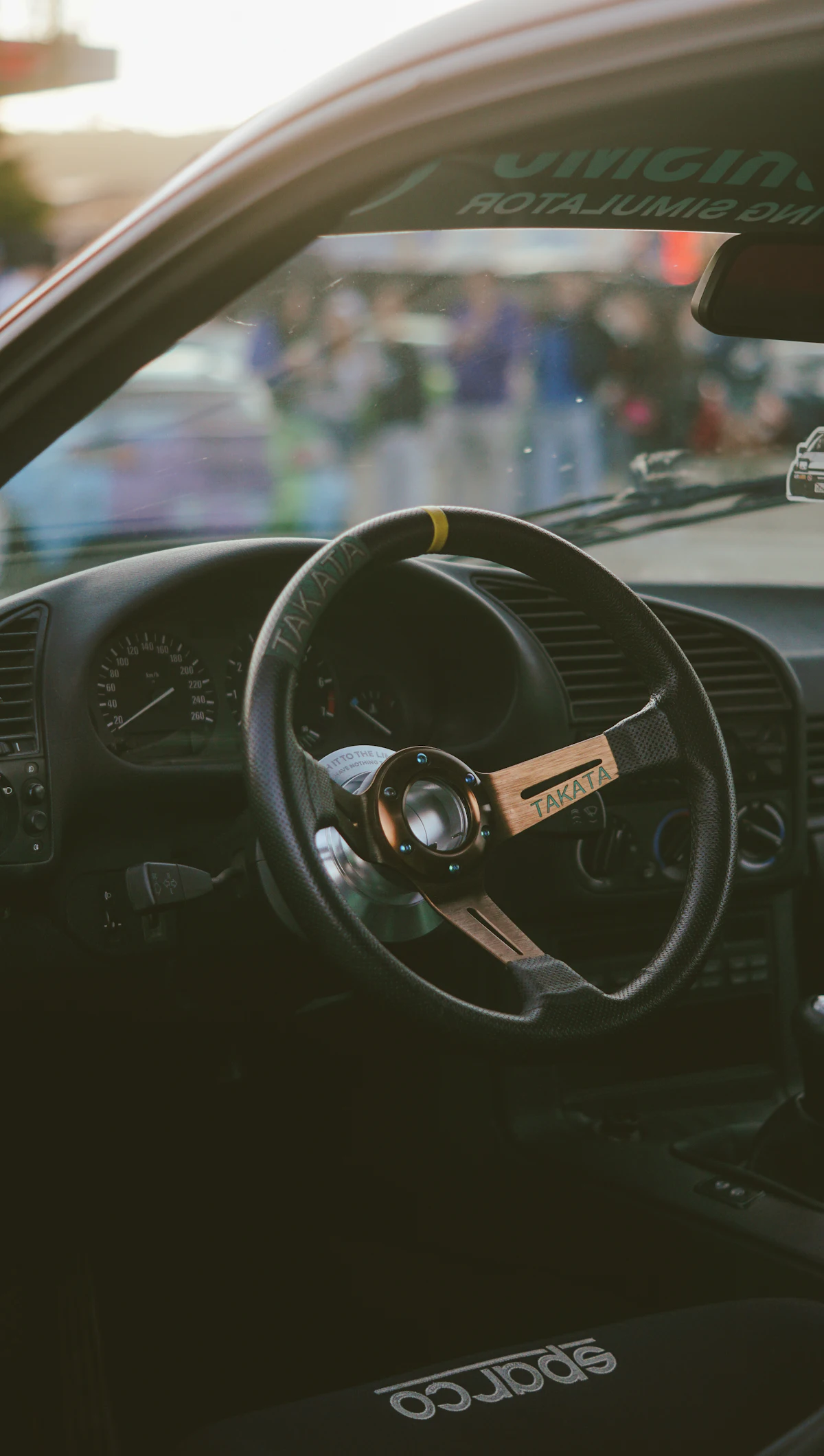 volan aftermarket și interior sport
