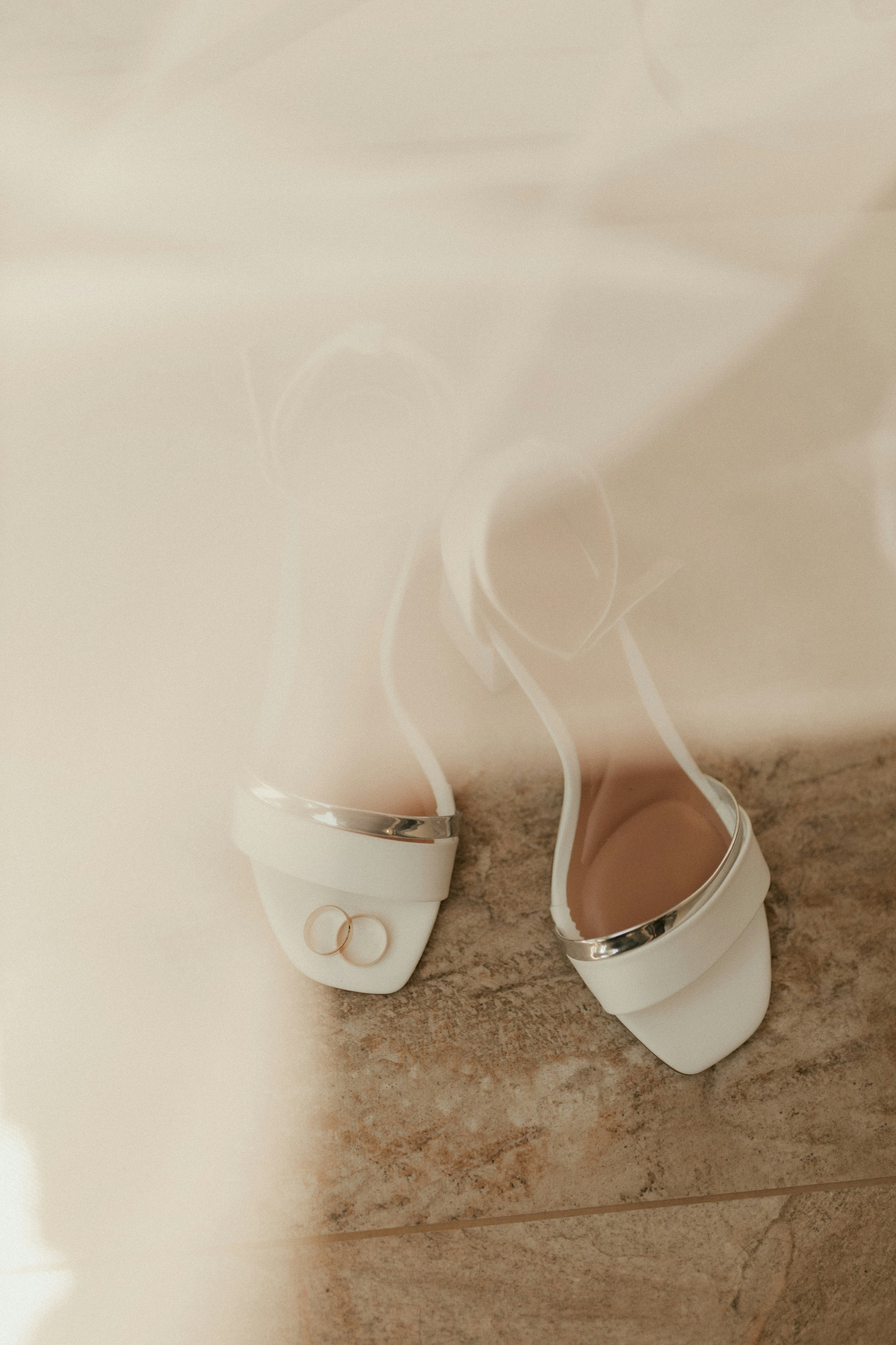 elegant wedding shoes, wallpaper, Wedding Shoes: Comfort & Style Guide 3