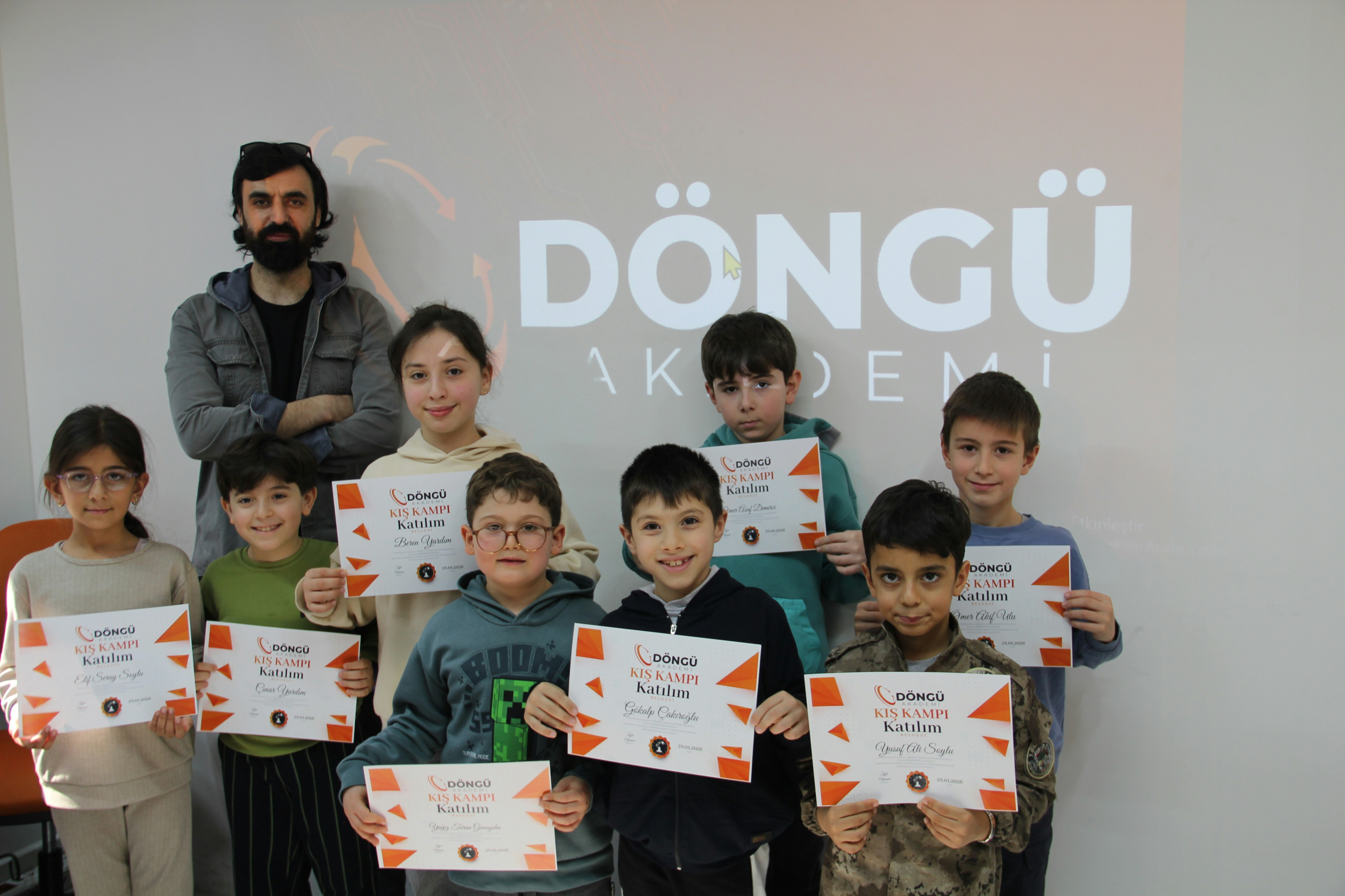 Celebrating Female Friendship in Content Creation and Recognition Programs