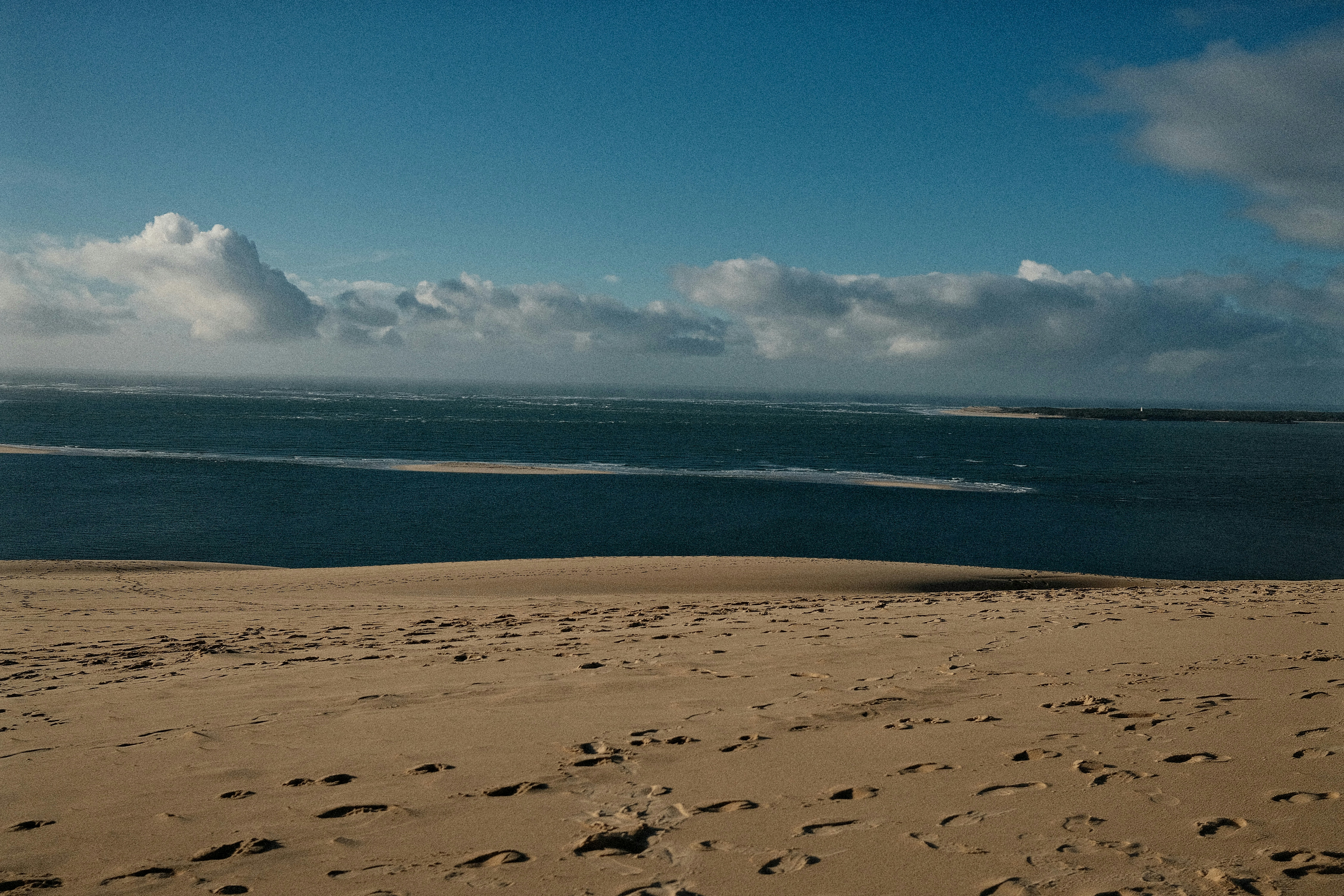 Photo by valentinlacoste