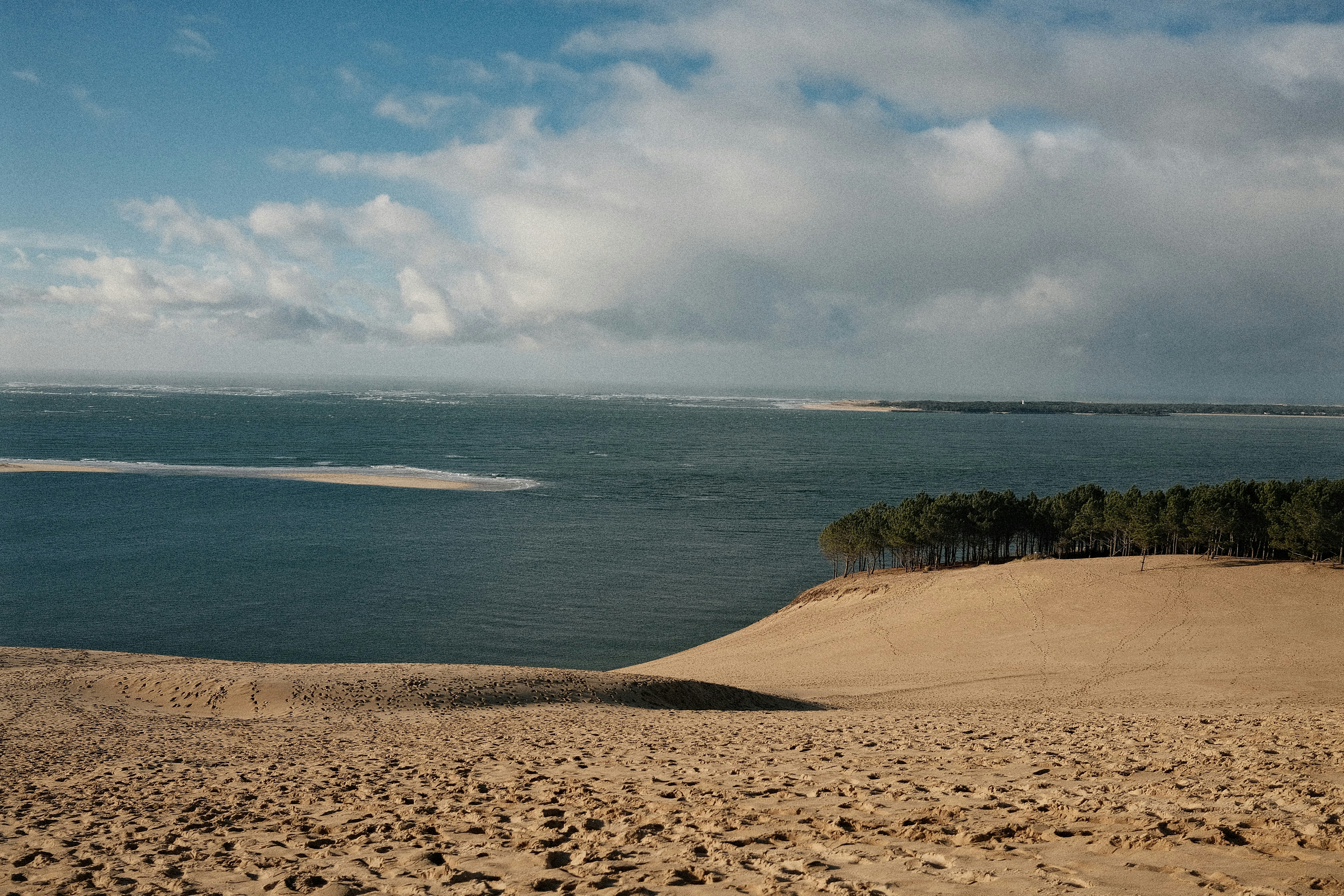 Photo by valentinlacoste