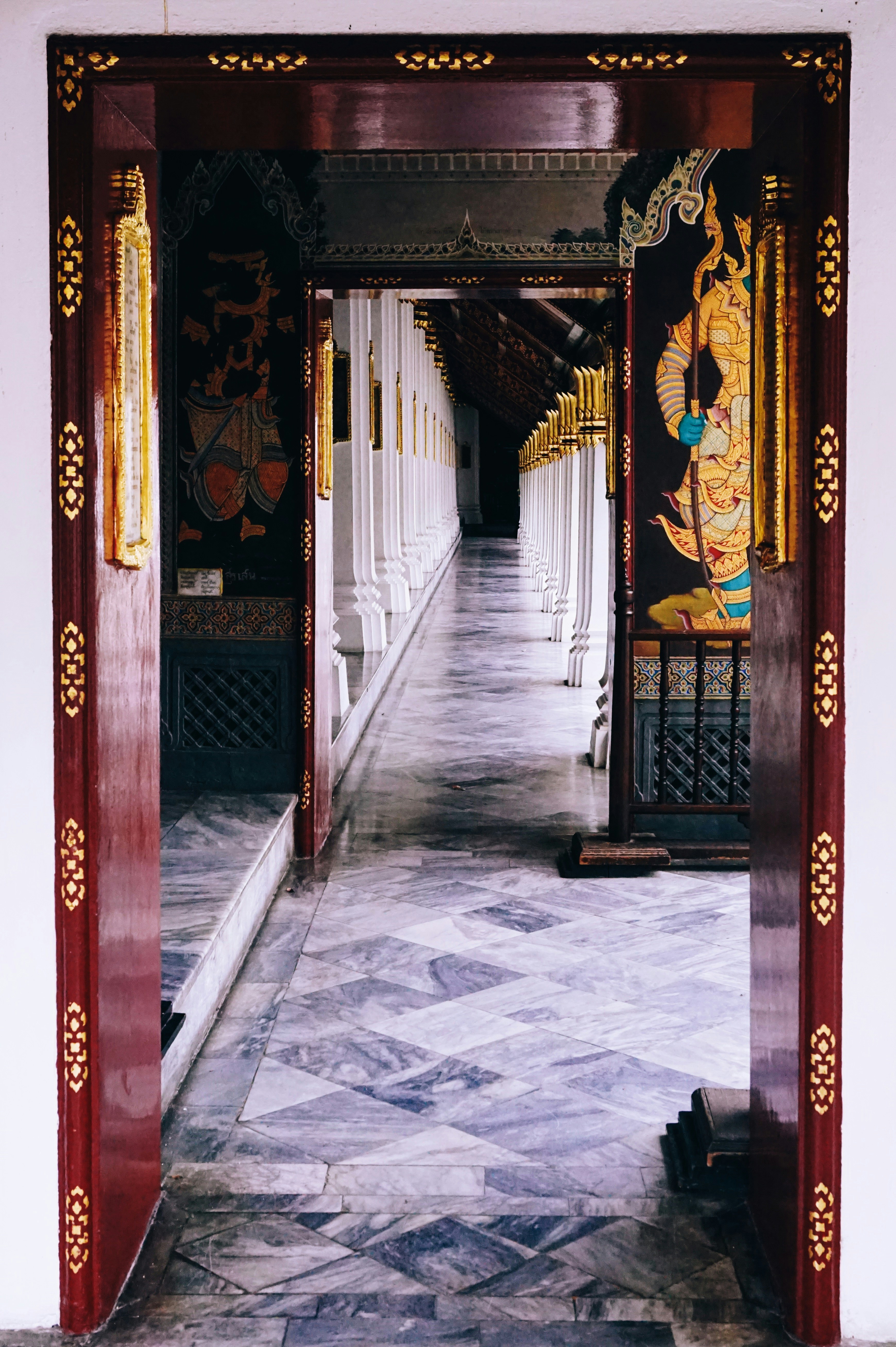 traditional hallway wallpaper, wallpaper, Traditional Hallways: Design Ideas & Inspiration 2