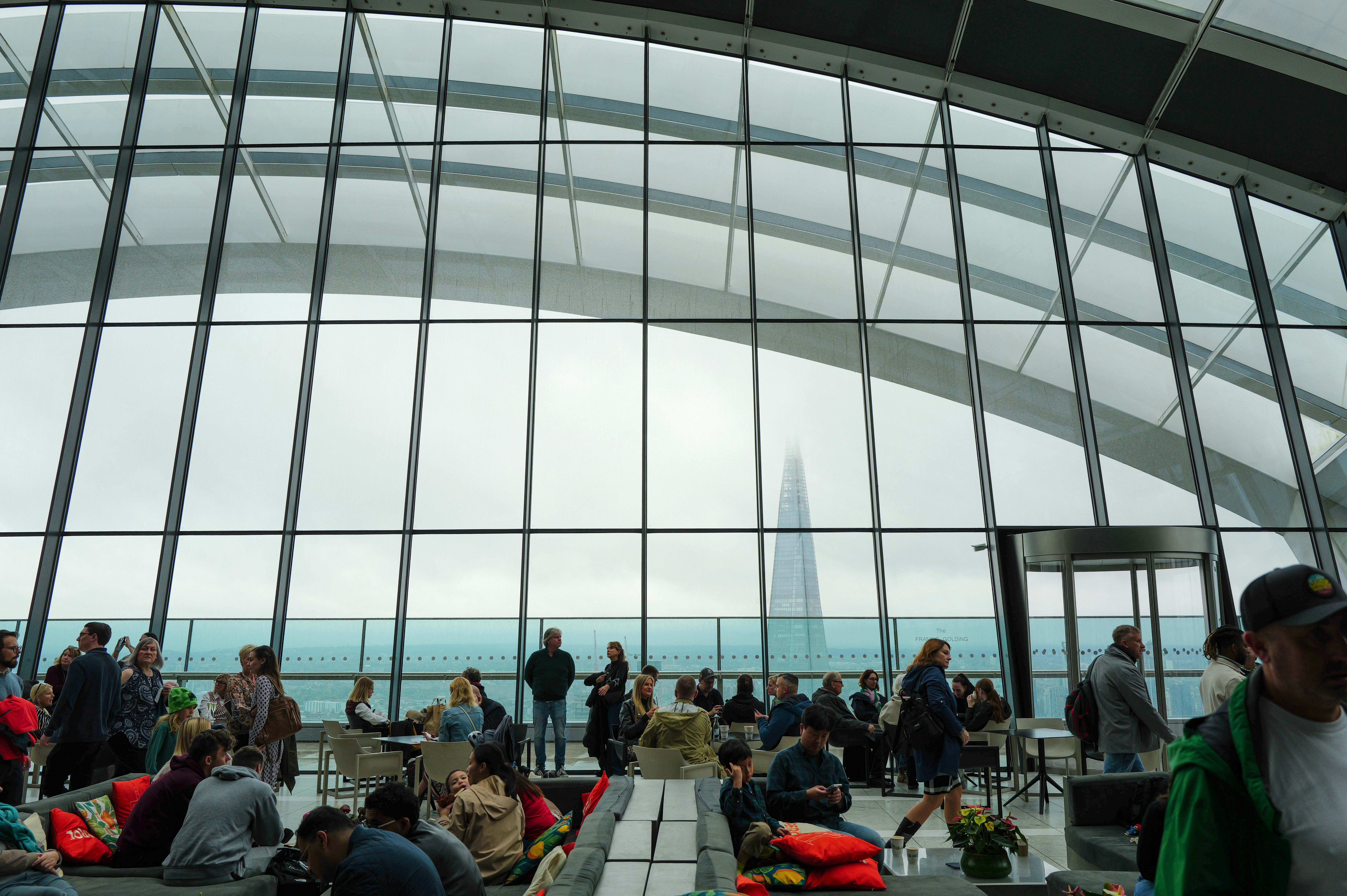 Photo by adrienolichon