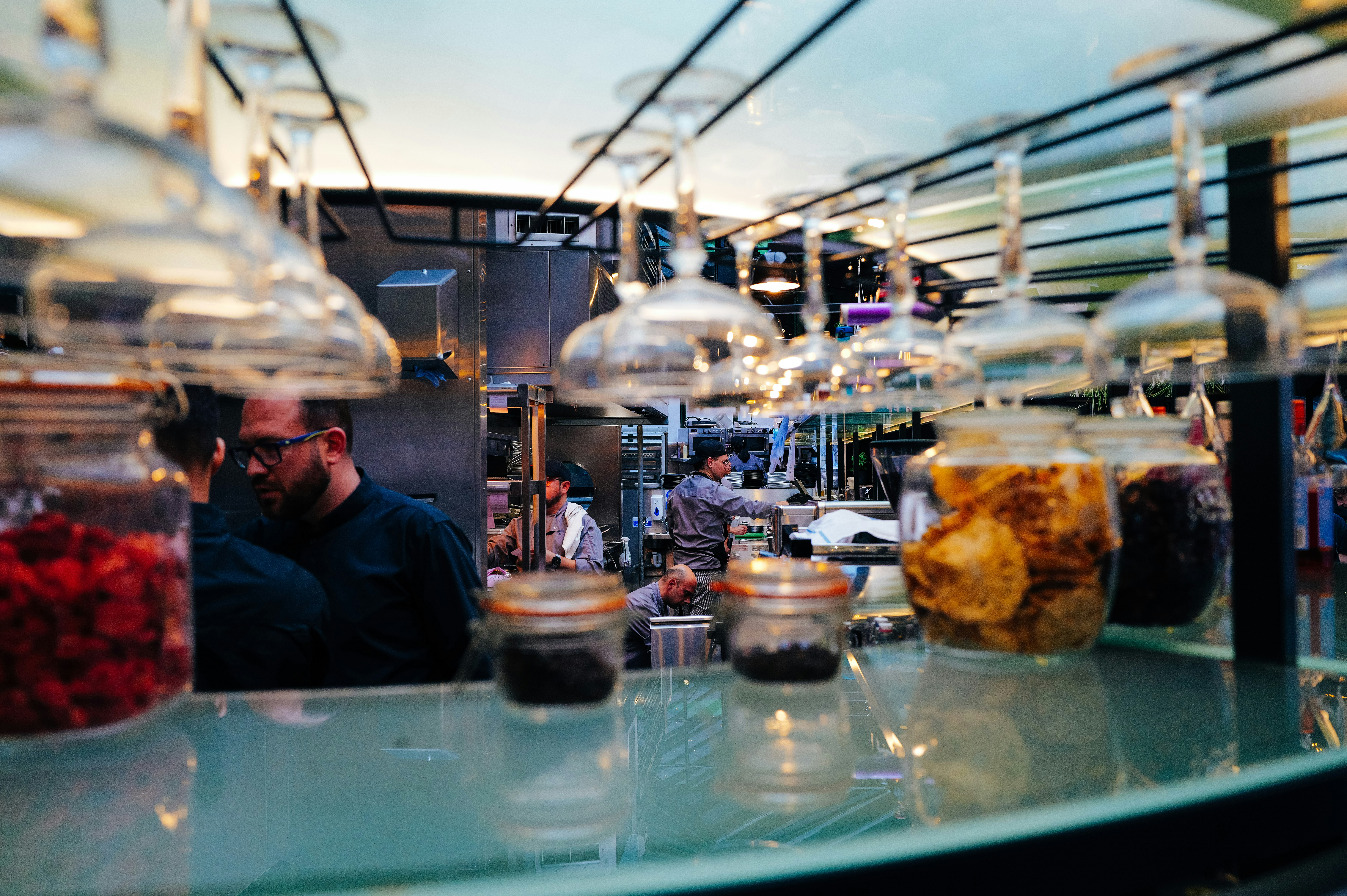 Photo by adrienolichon