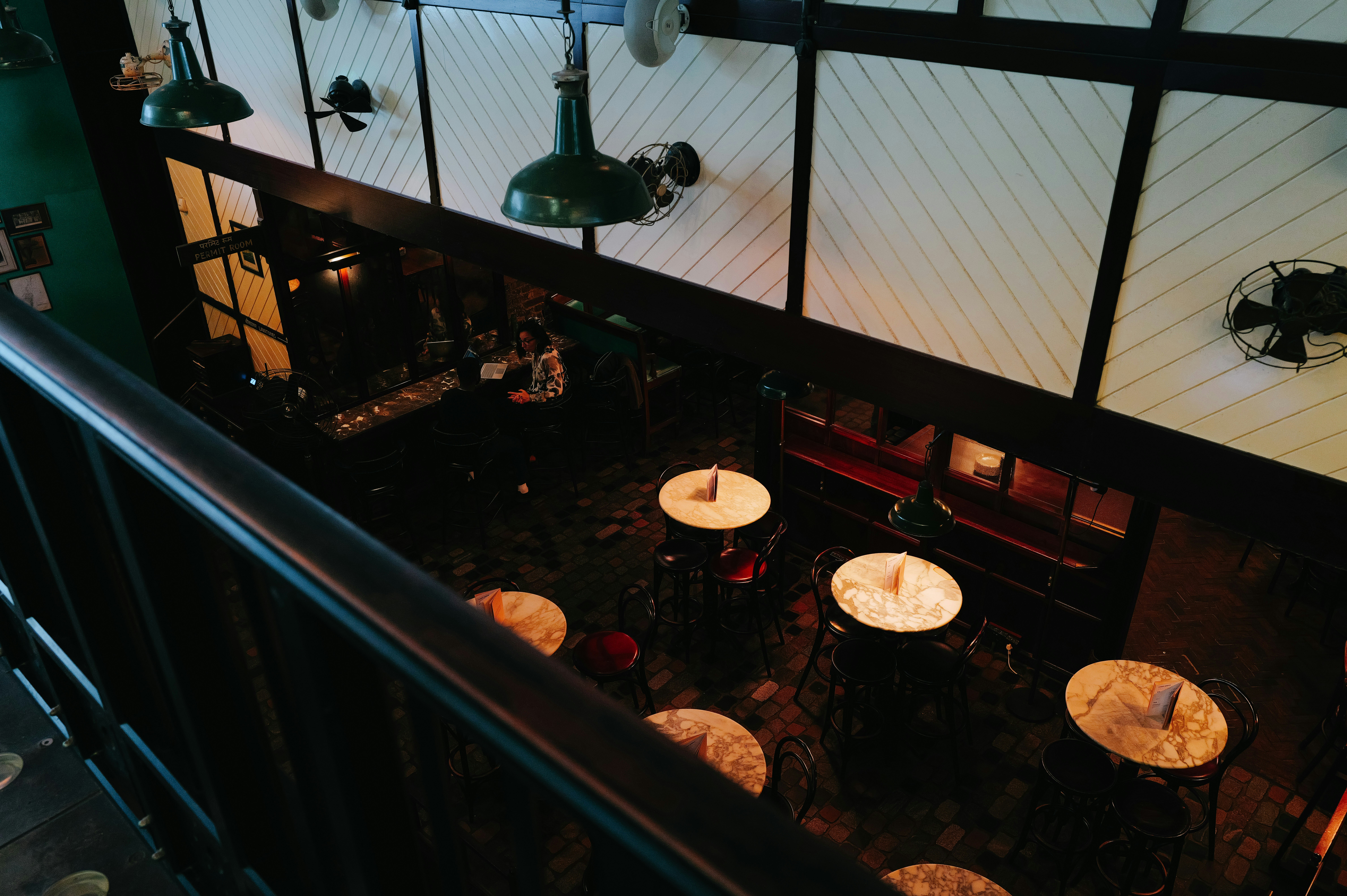 Photo by adrienolichon