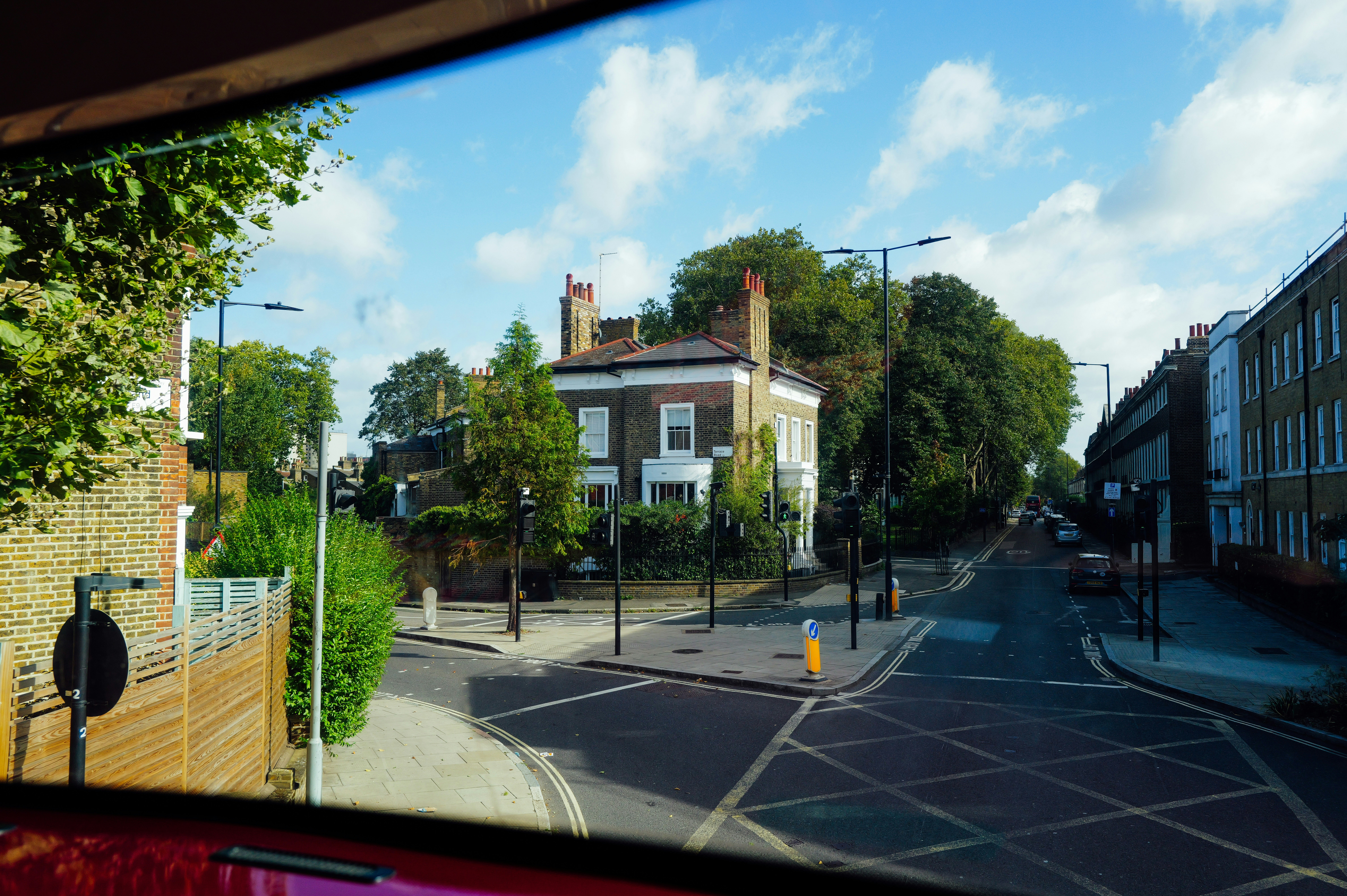 Photo by adrienolichon