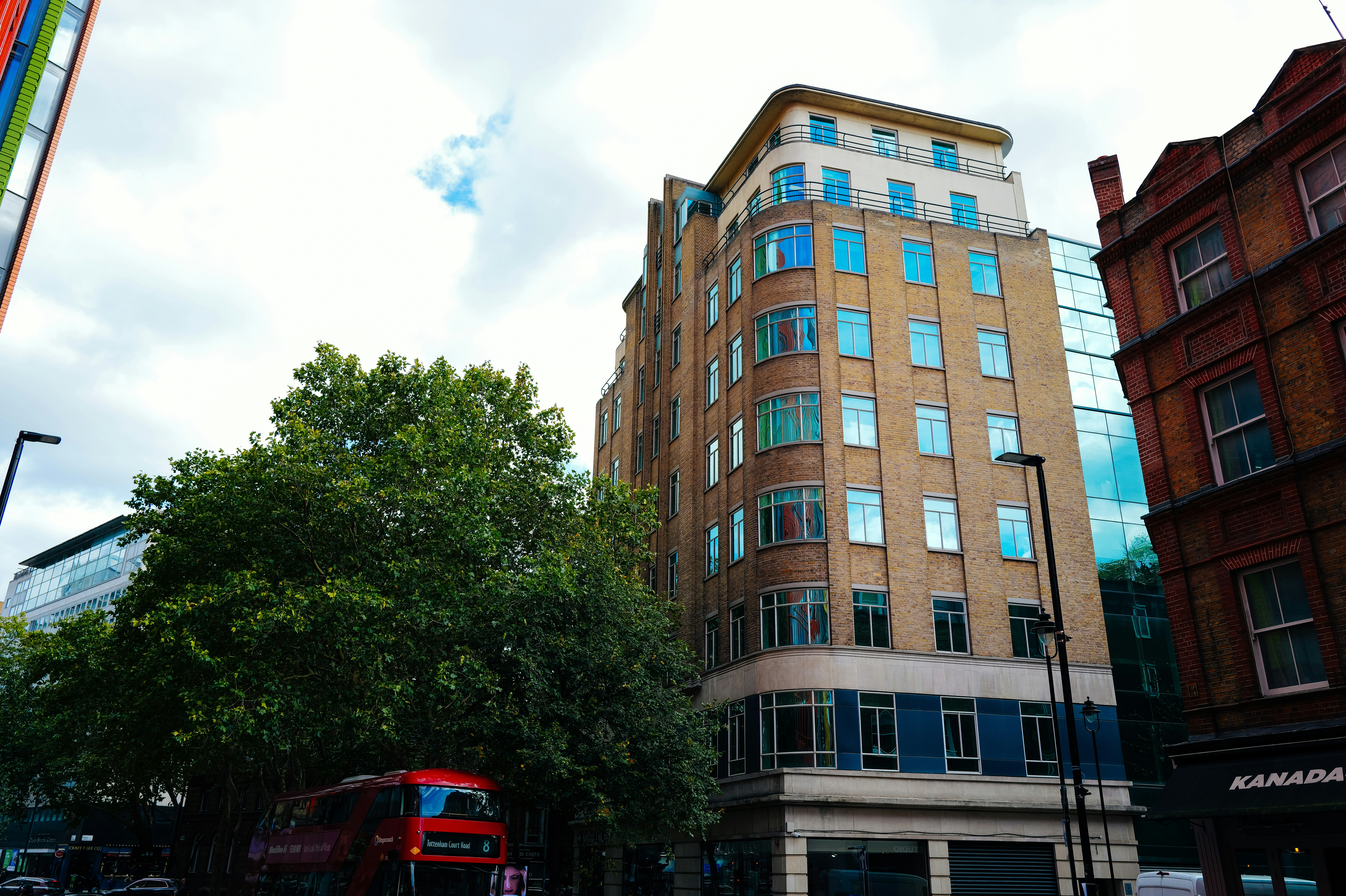 Photo by adrienolichon