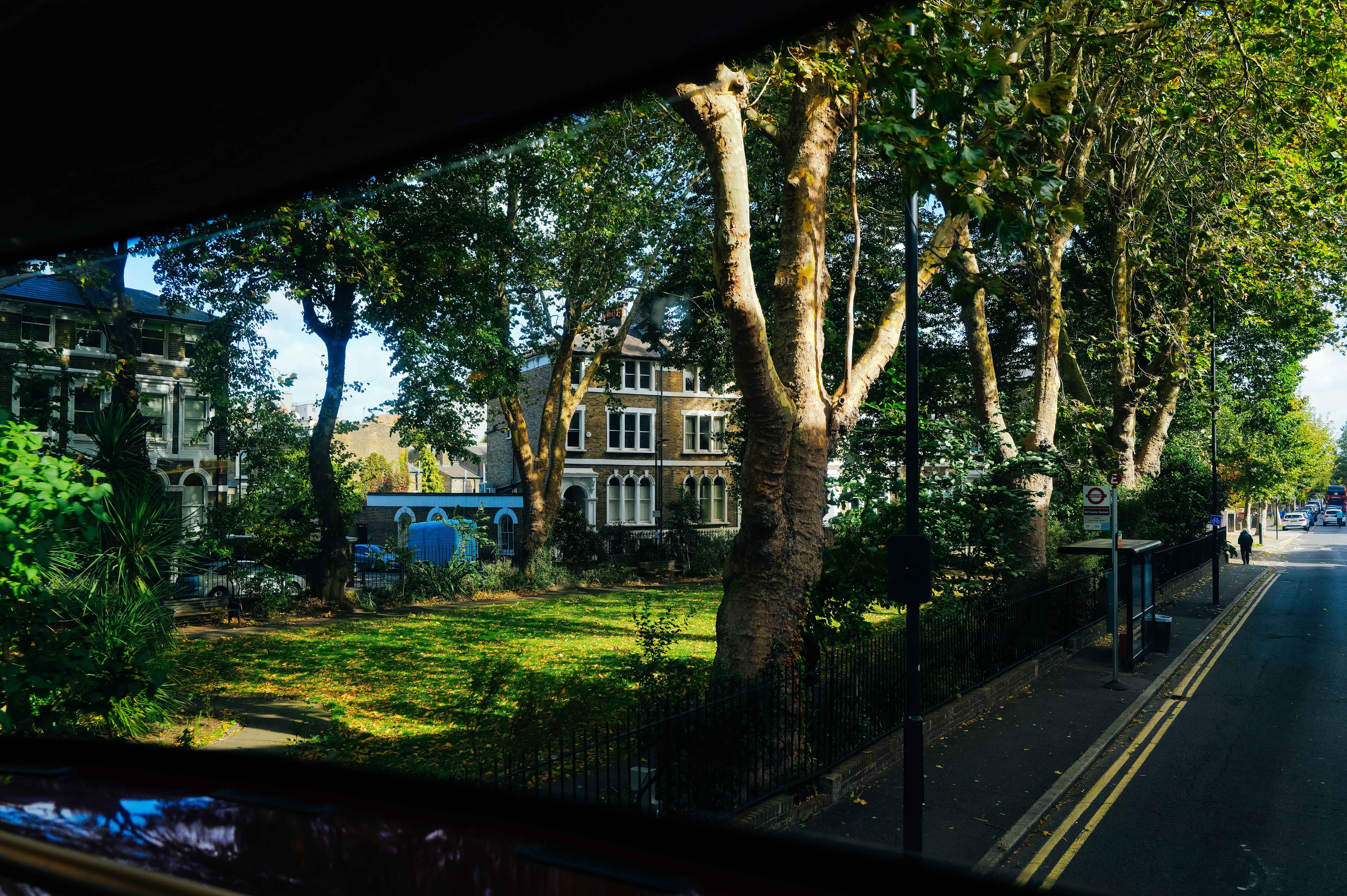 Photo by adrienolichon