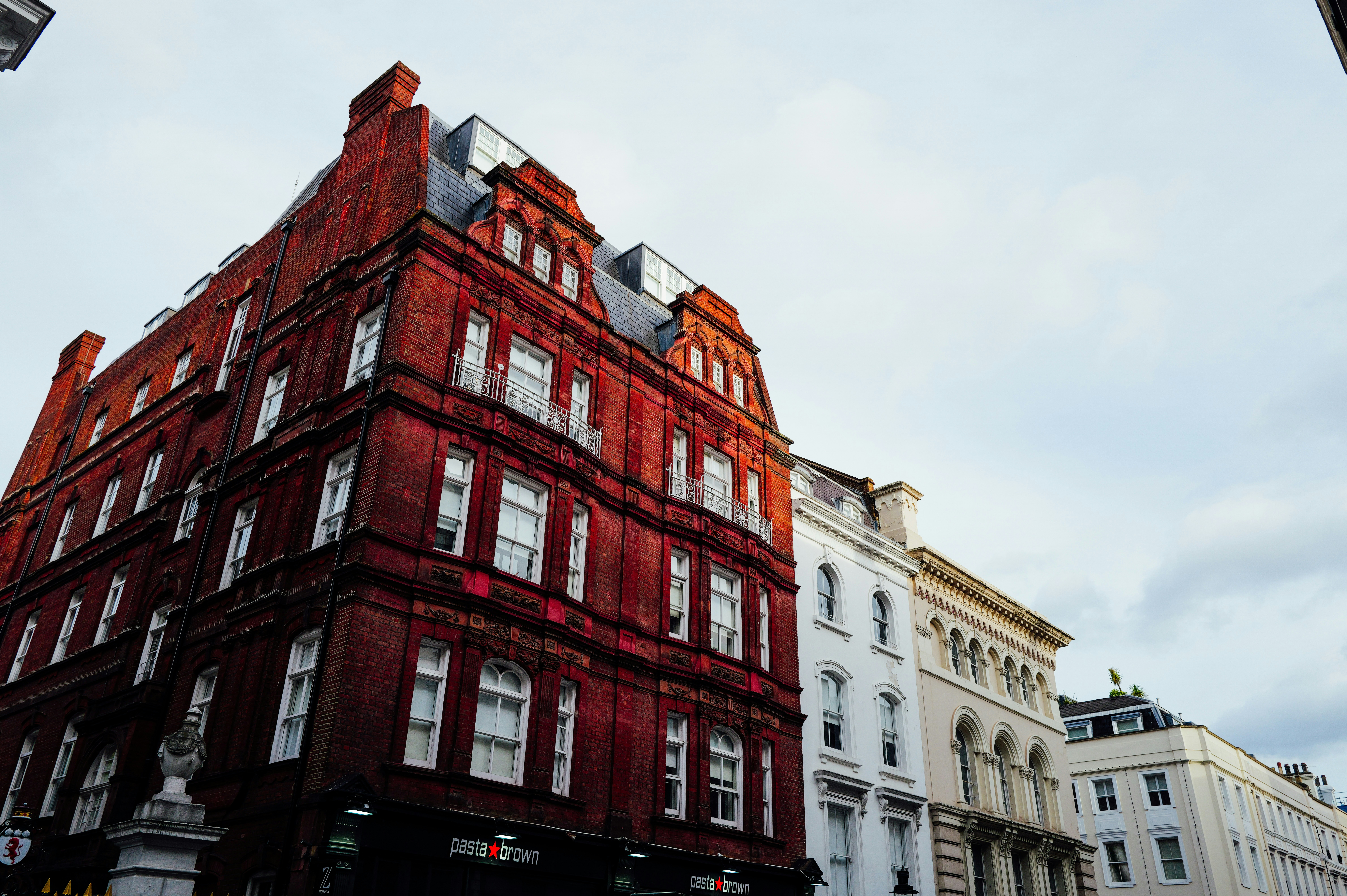 Photo by adrienolichon