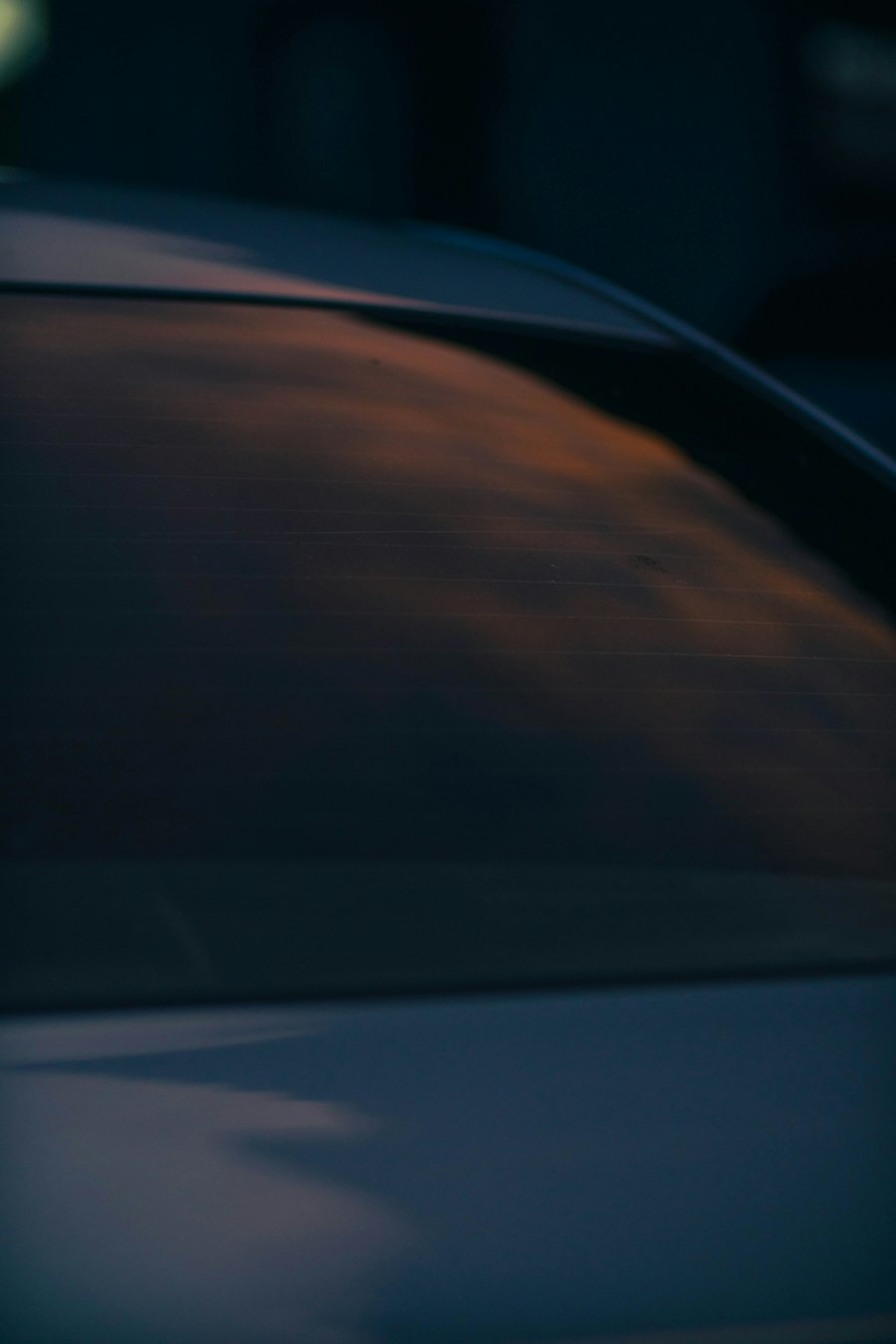 Reflet sur vitre teintée automobile