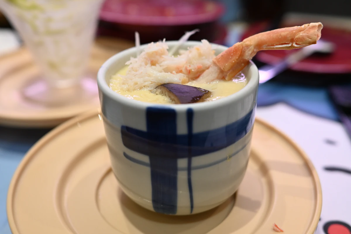 Steamed egg custard with crab and mushroom