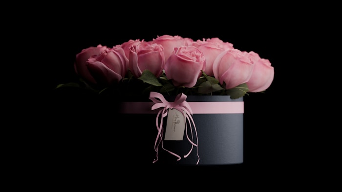Box cadeau de fleurs de saison emballée à la main