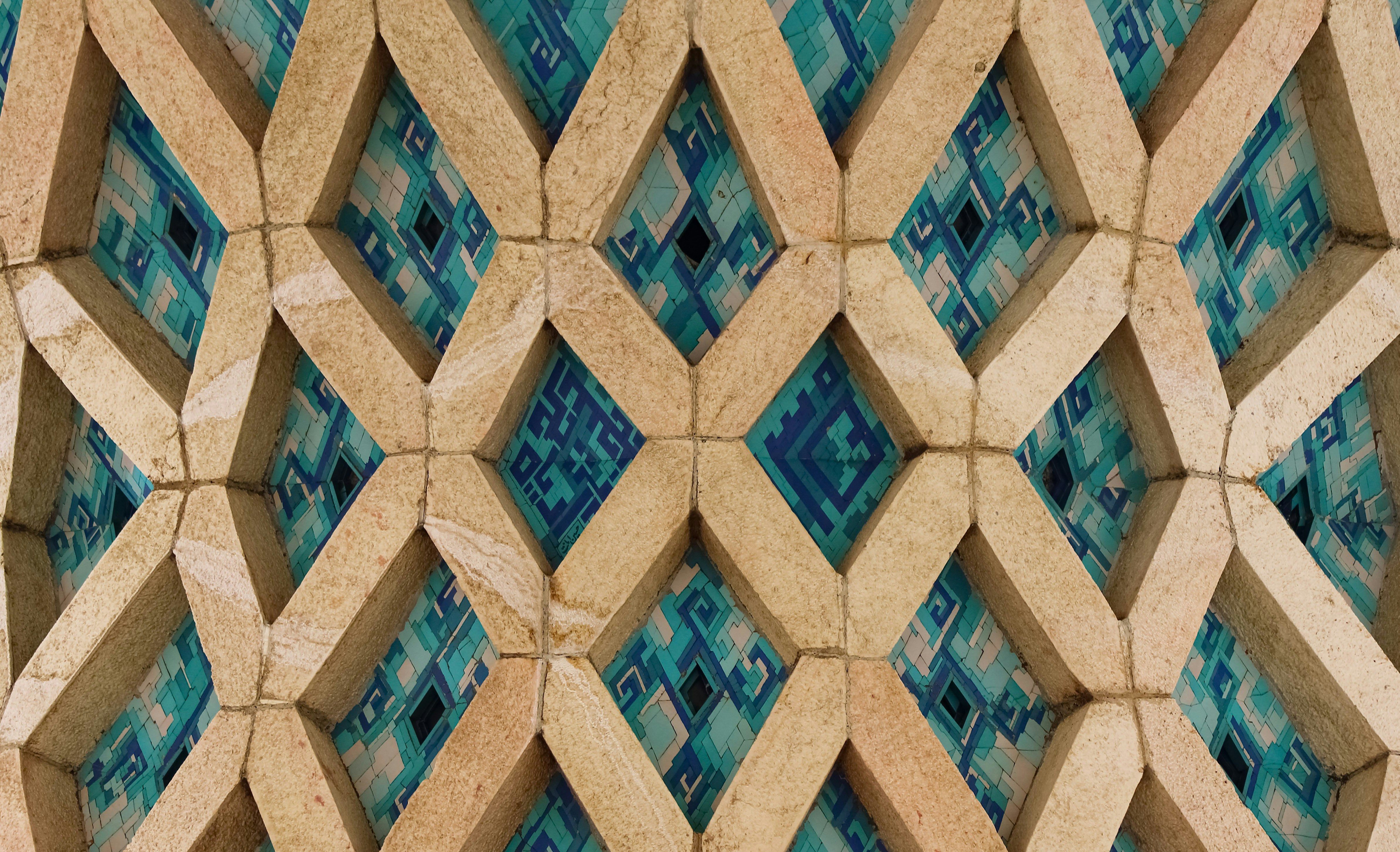 Photo by nouriehferdosian