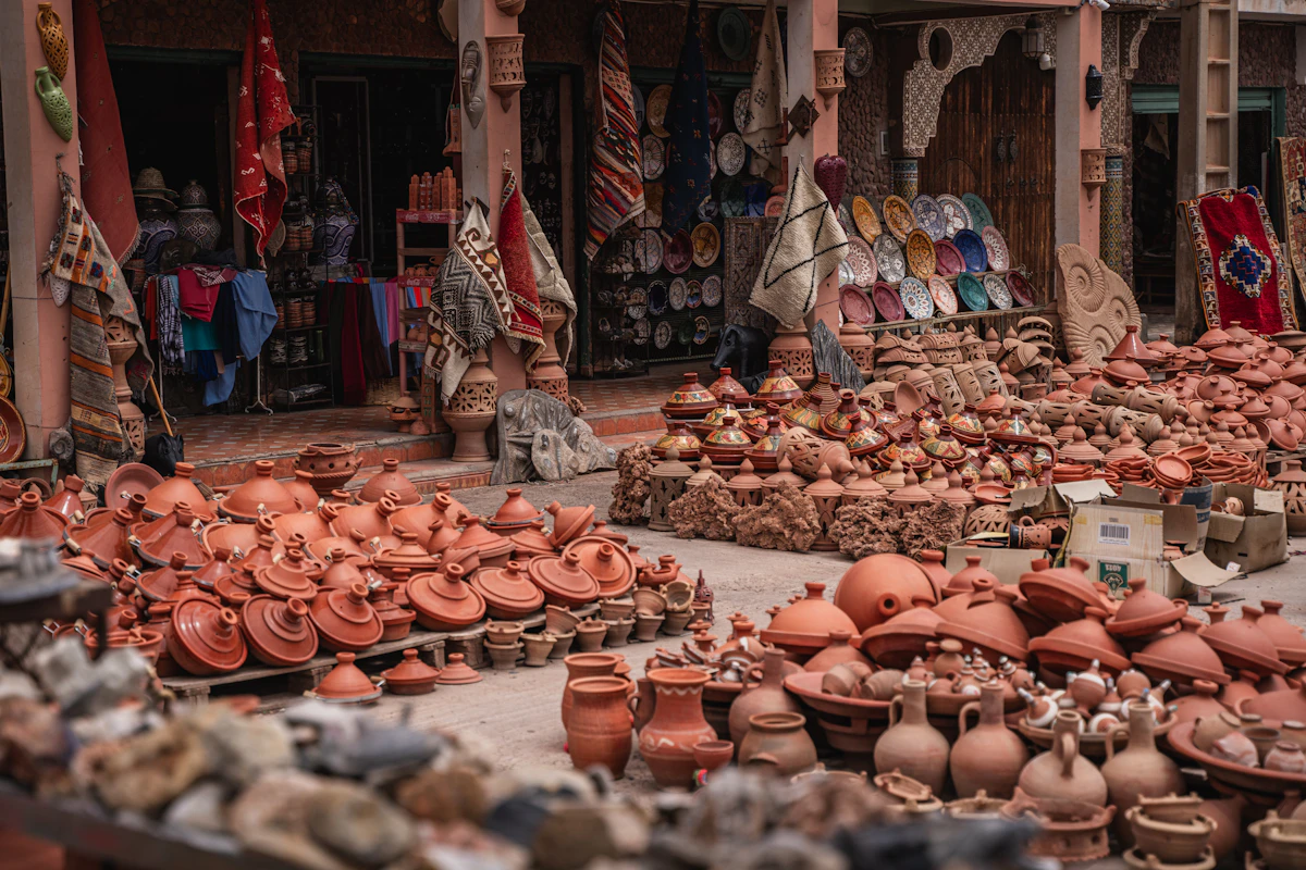 Tagine traditionnel marocain et plat signature de la table d'hôte du Singe Rose