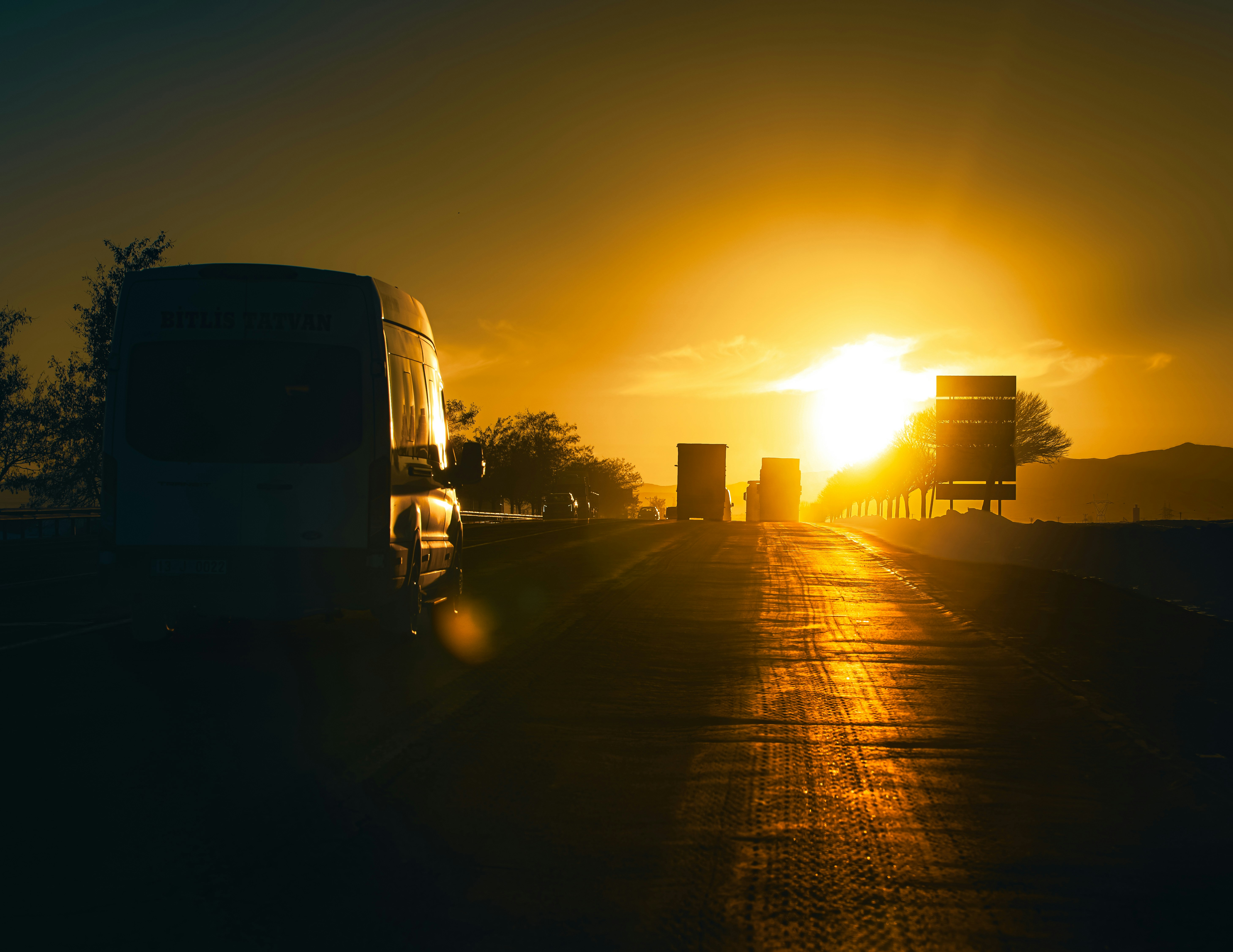 Photo by oguzzdogada