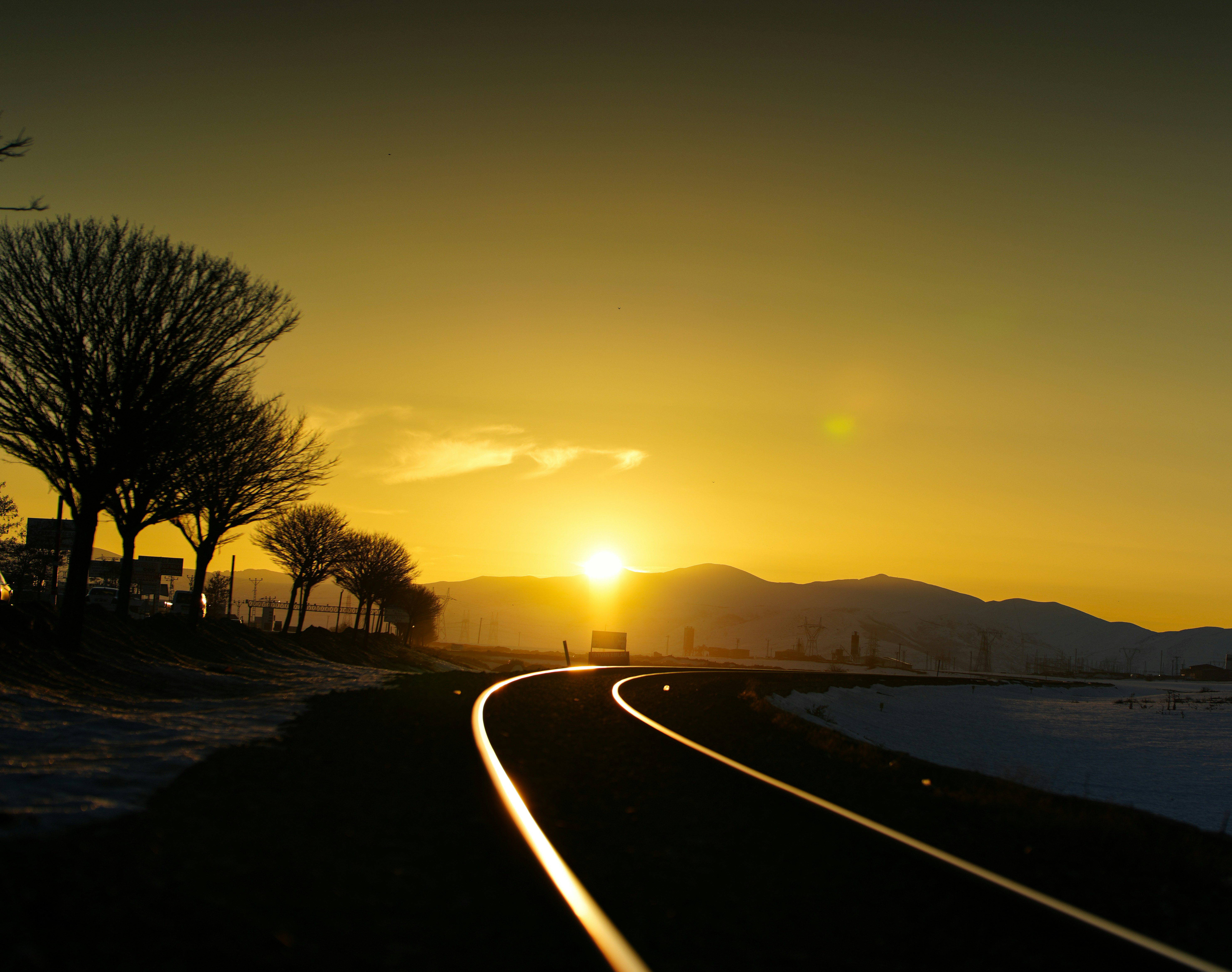 Photo by oguzzdogada