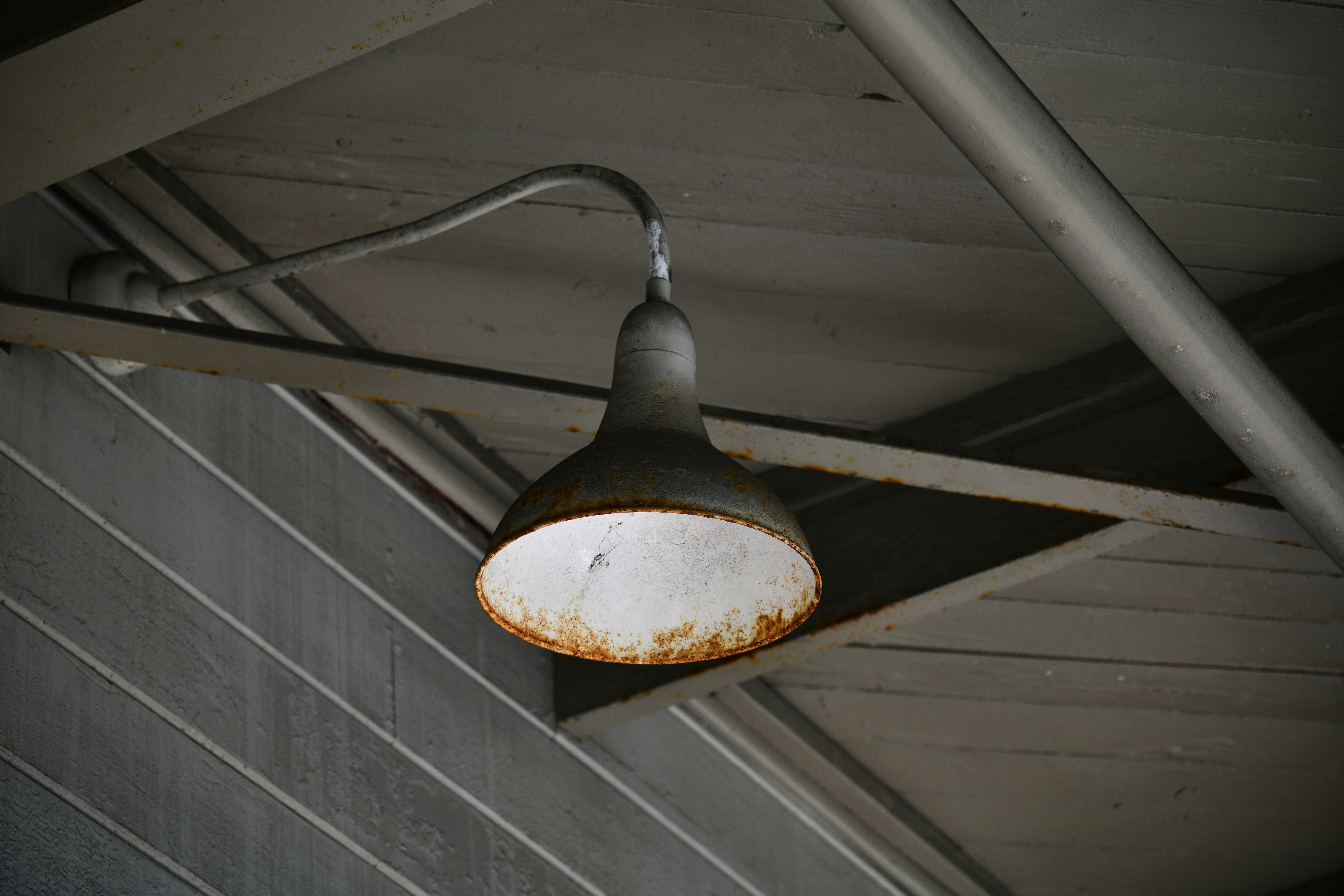 rustic outdoor lighting, wallpaper, Rustic Table Lamps for Balcony: Cozy Outdoor Lighting 3