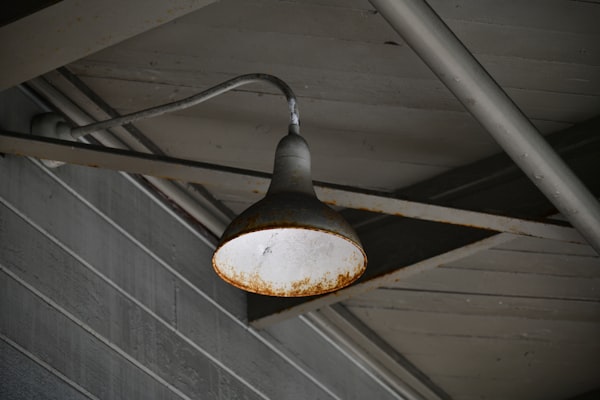 Luminária Pendente Industrial para Varanda Gourmet e Área Externa