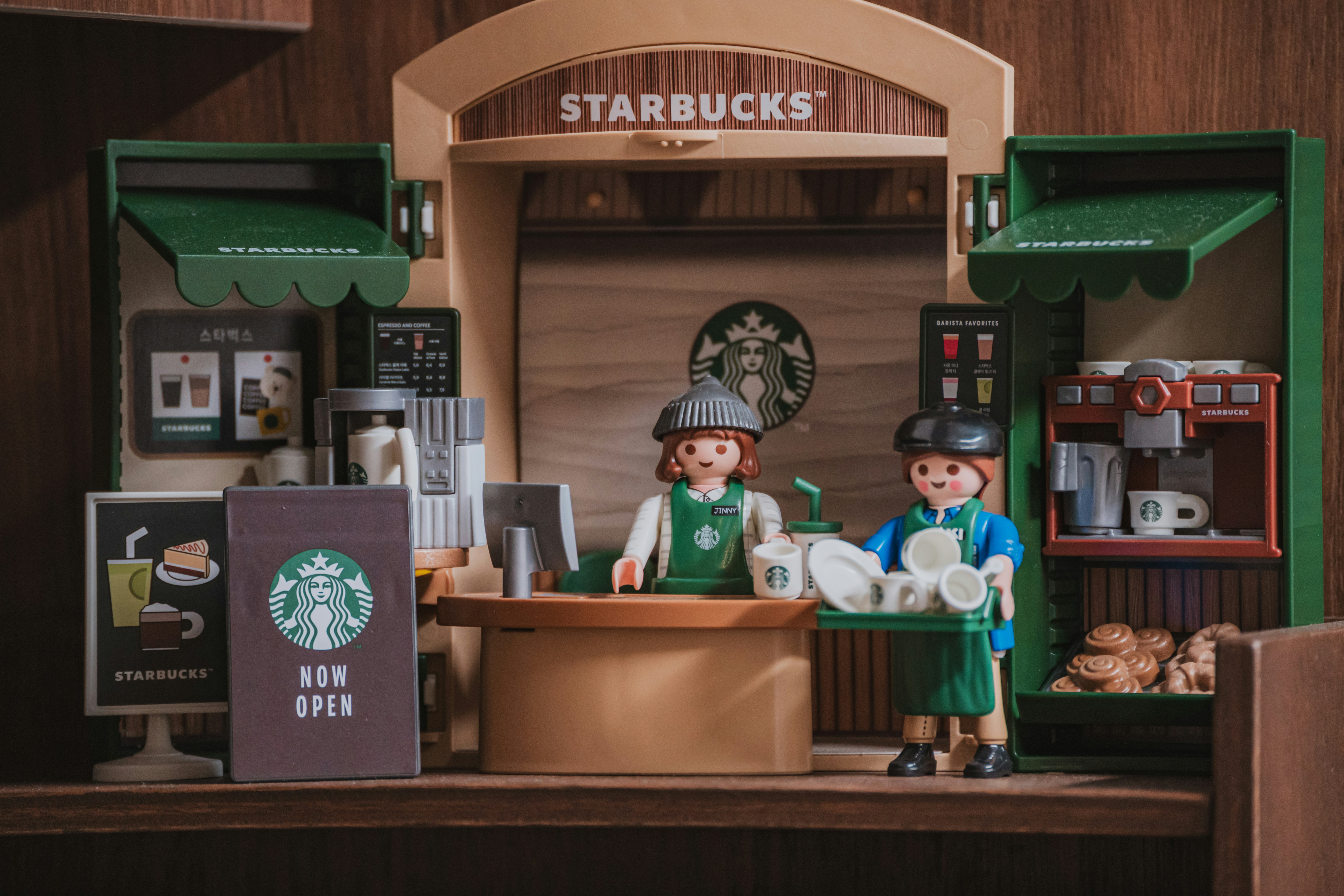 Player Merch Spotlights: What to Buy to Rep Your Favorite Chelsea and Arsenal Stars