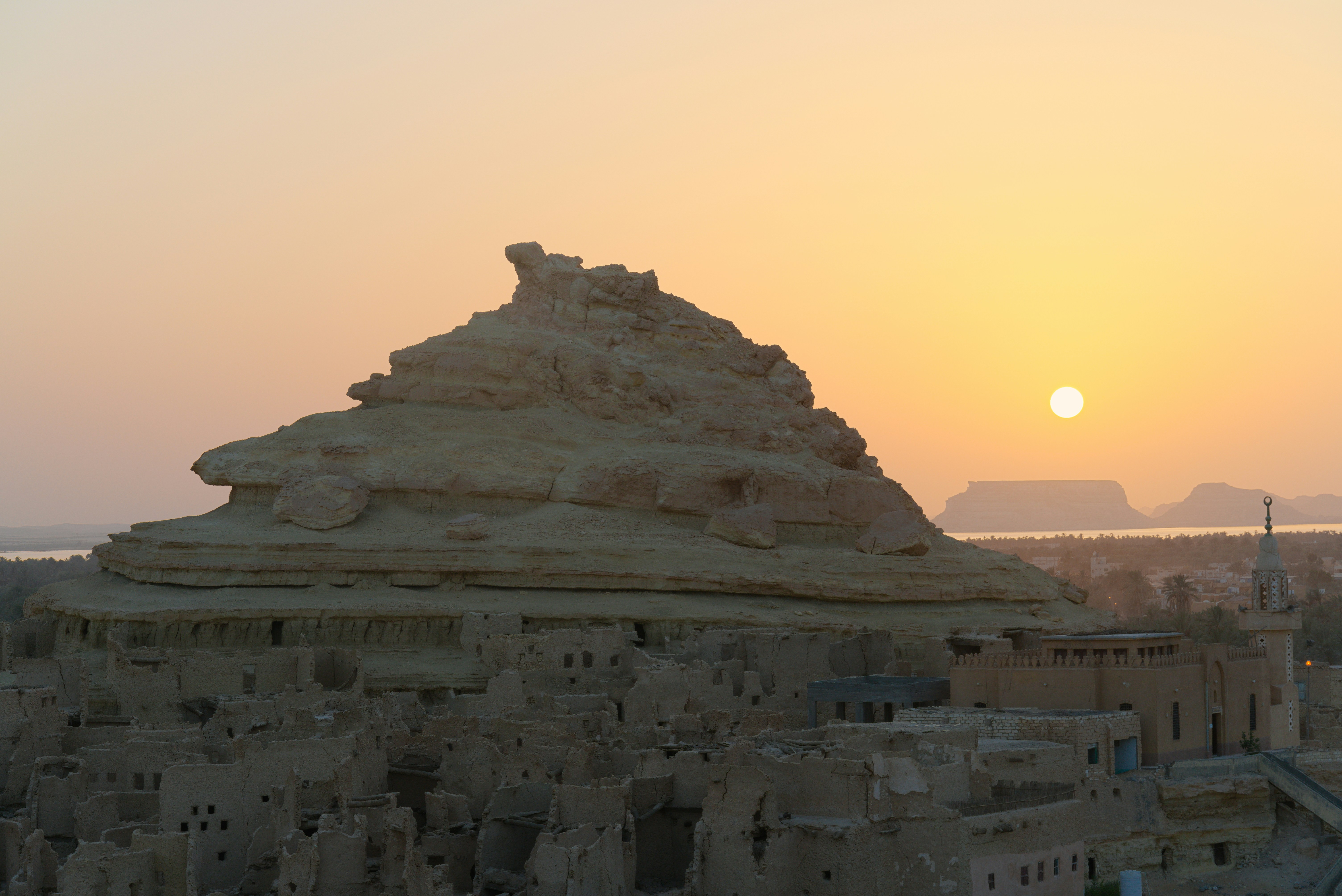 Stay online in the Middle East And North Africa with a prepaid eSIM from eSIMlii. Instant activation, no roaming charges, and reliable coverage.