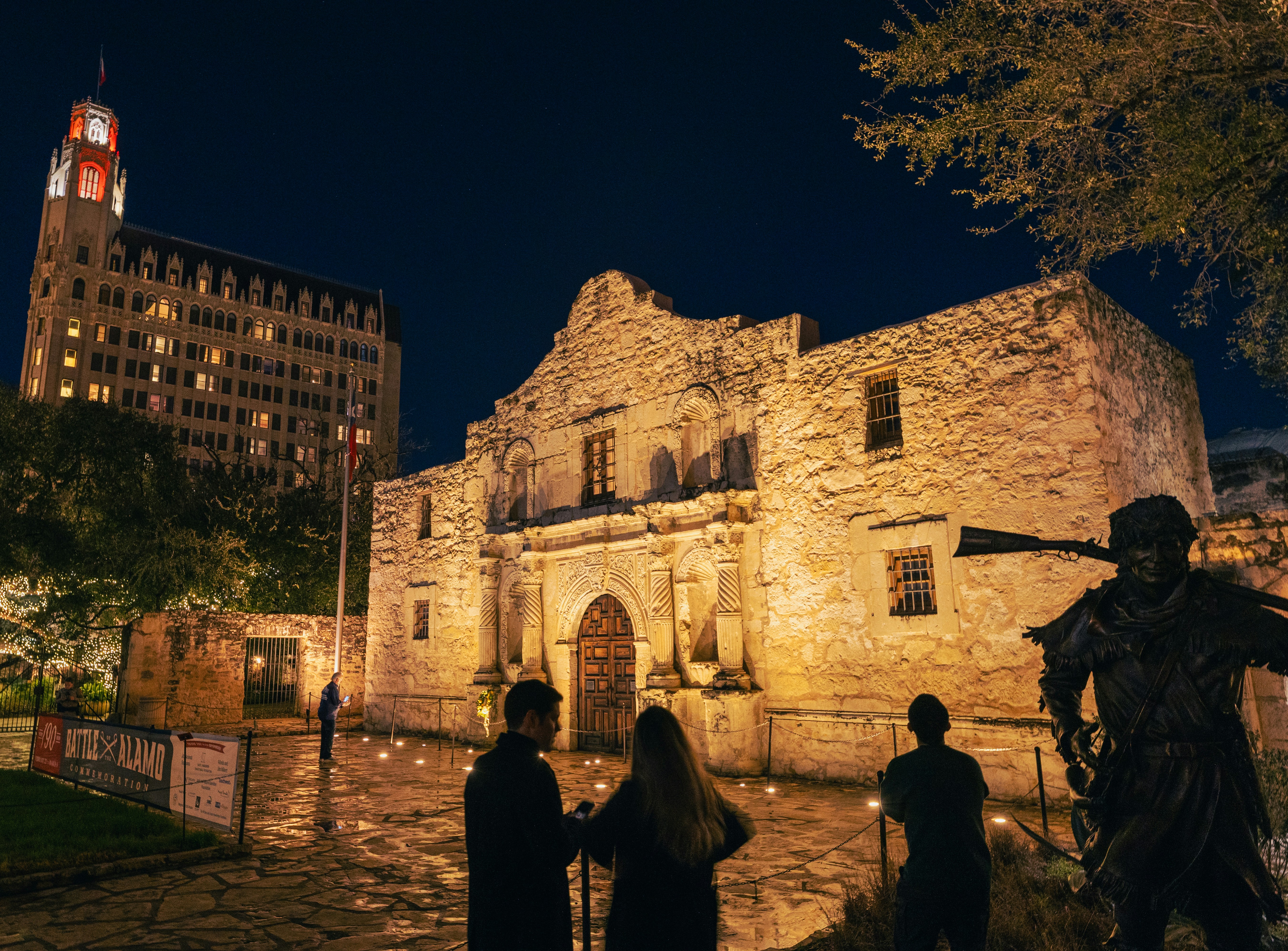 Best Gay Bars & Bathhouses In San Antonio (2026 Edition)