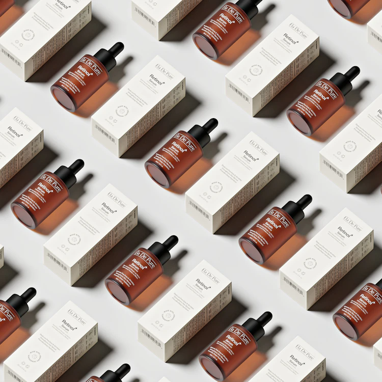Kozmetik serum ve cilt bakım şişeleri