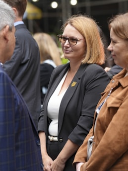 Persona en México recibiendo apoyo psicológico en línea con un psicólogo profesional a través de una