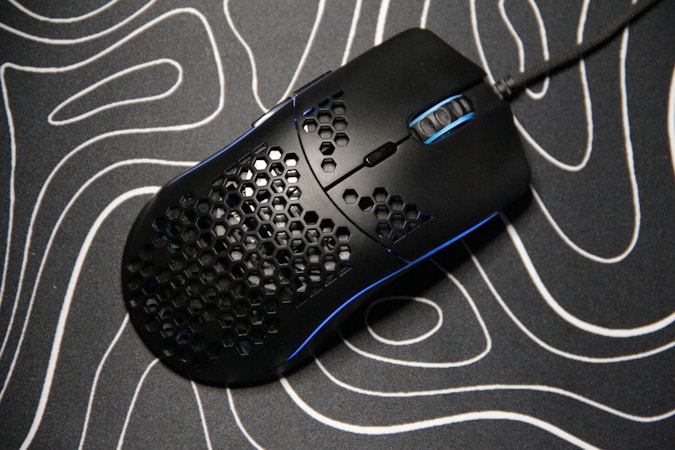 Gaming Mouse: DPI Sensitivity and Guide Explanation